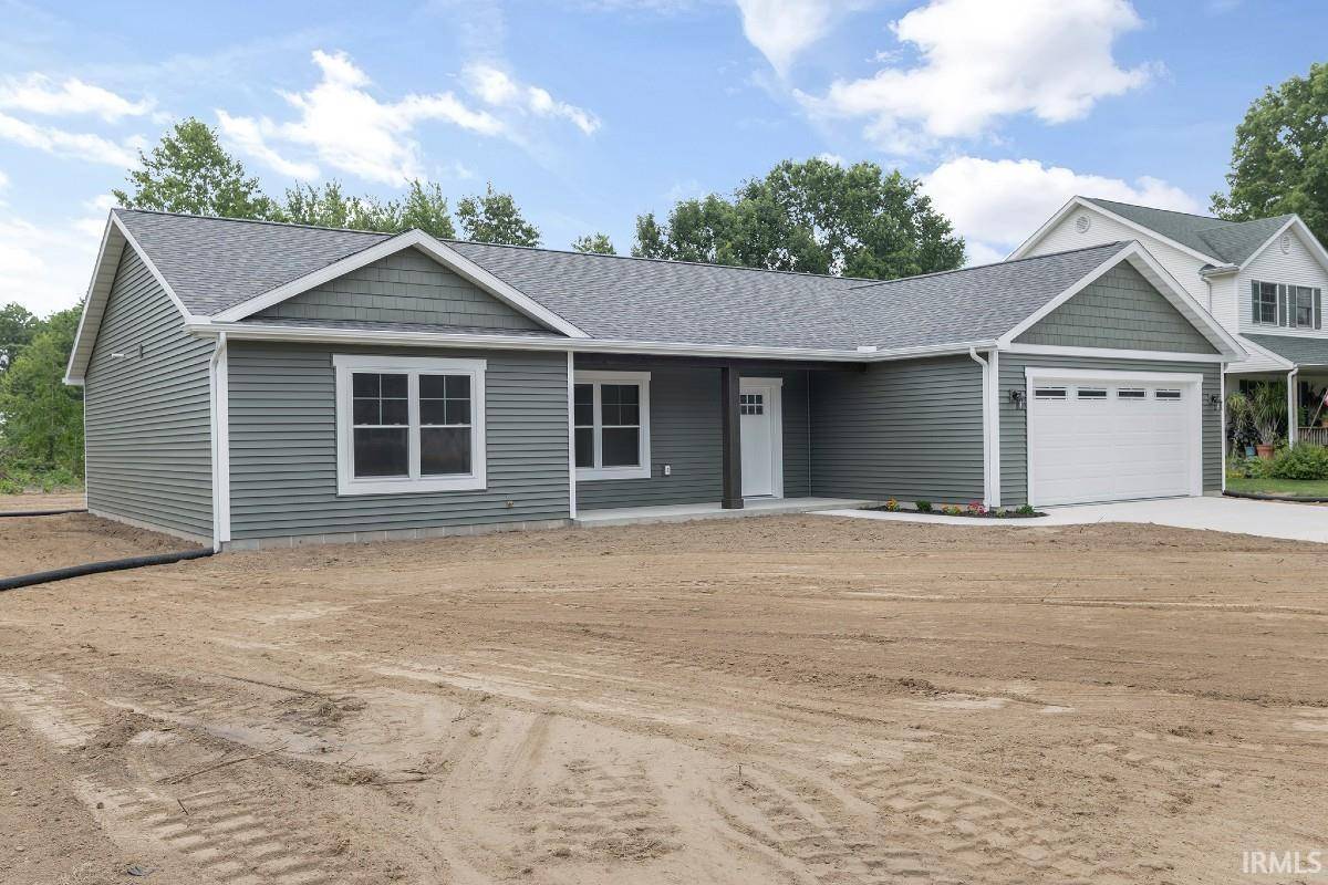 53598 Hickory LN, Elkhart, IN 46514