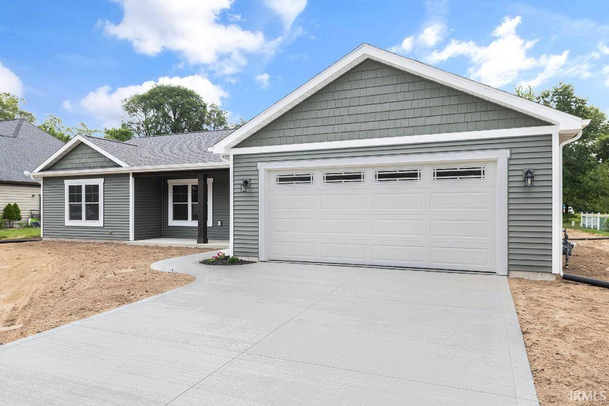 53598 Hickory LN, Elkhart, IN 46514