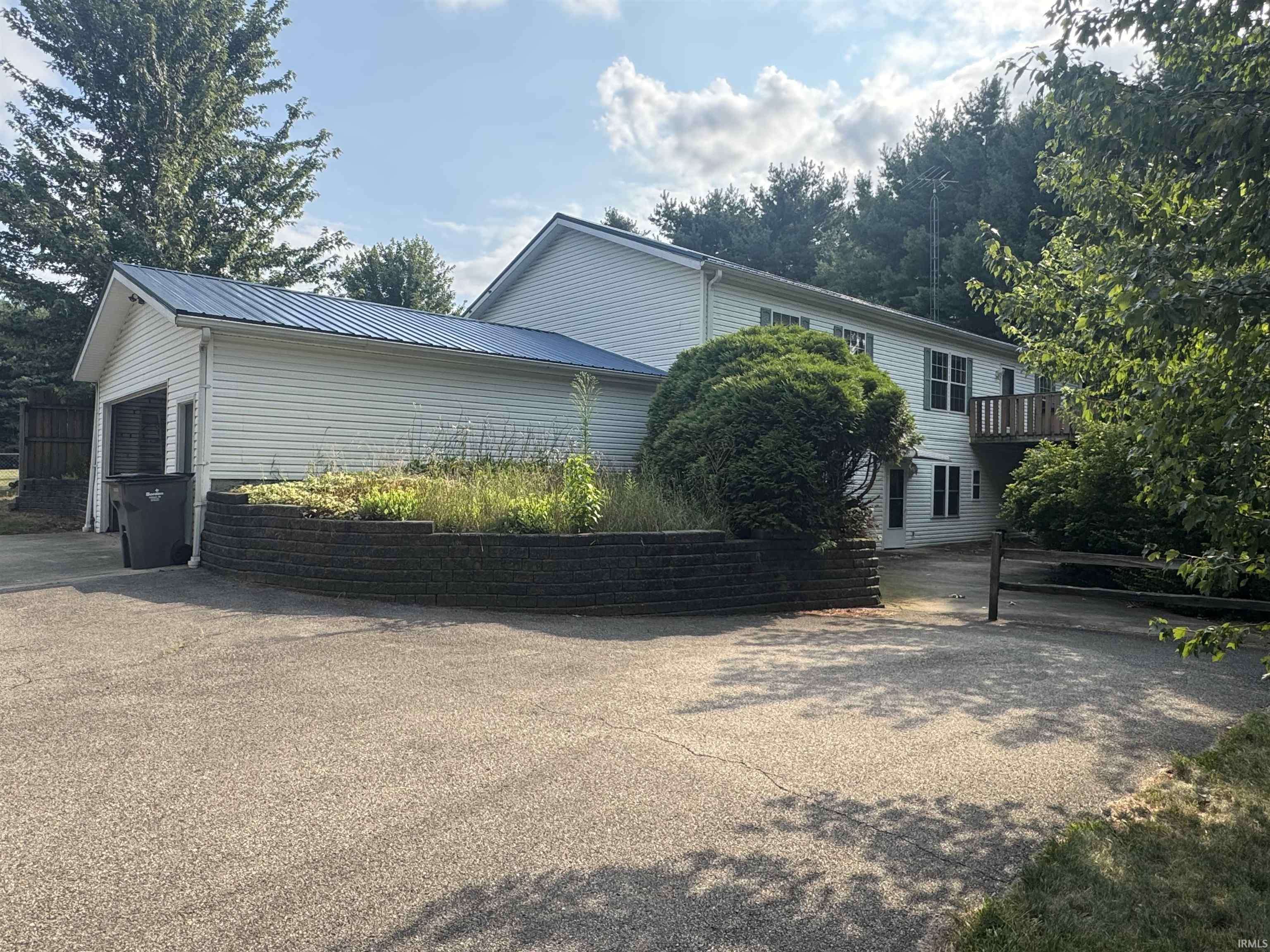 15066 State Road 120 ***, Bristol, IN 46507