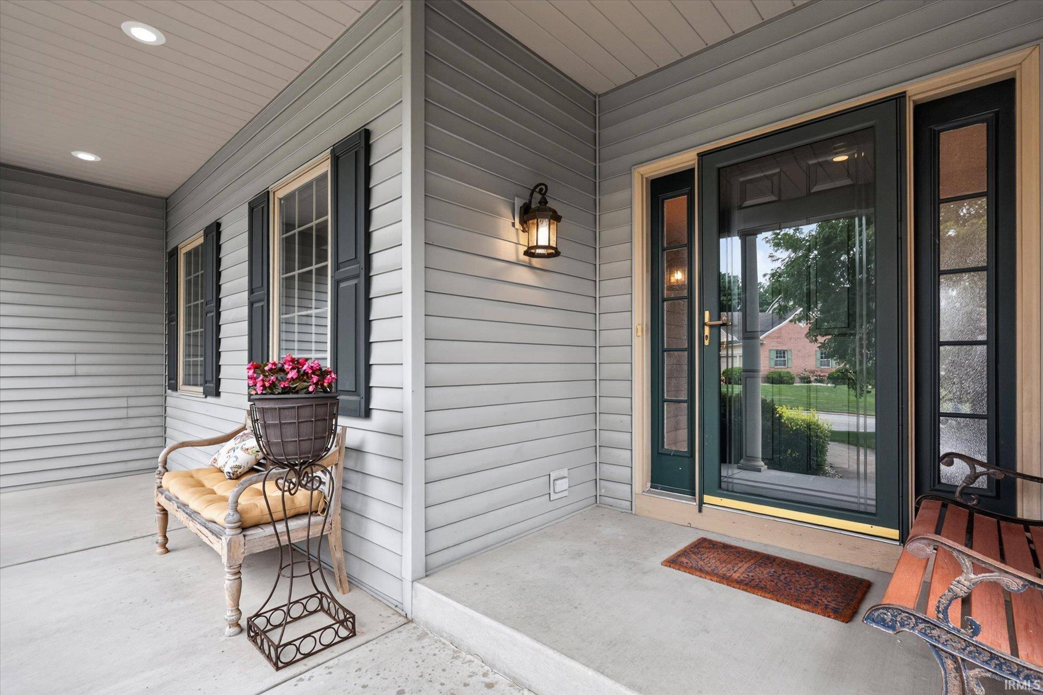 50676 Lakeside DR, Granger, IN 46530-4931