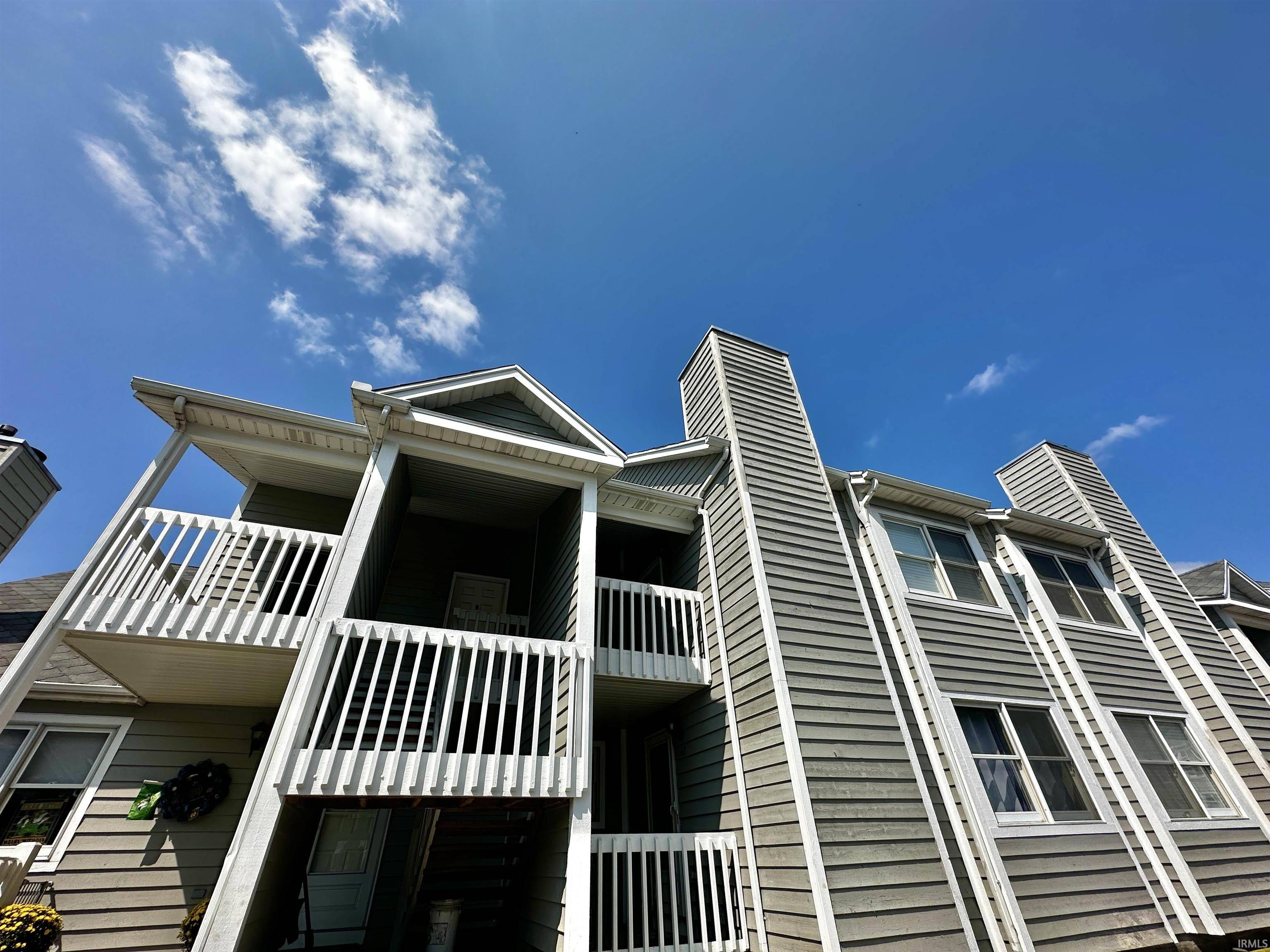 1571 N Oakhill DR #P-6, South Bend, IN 46637-5683
