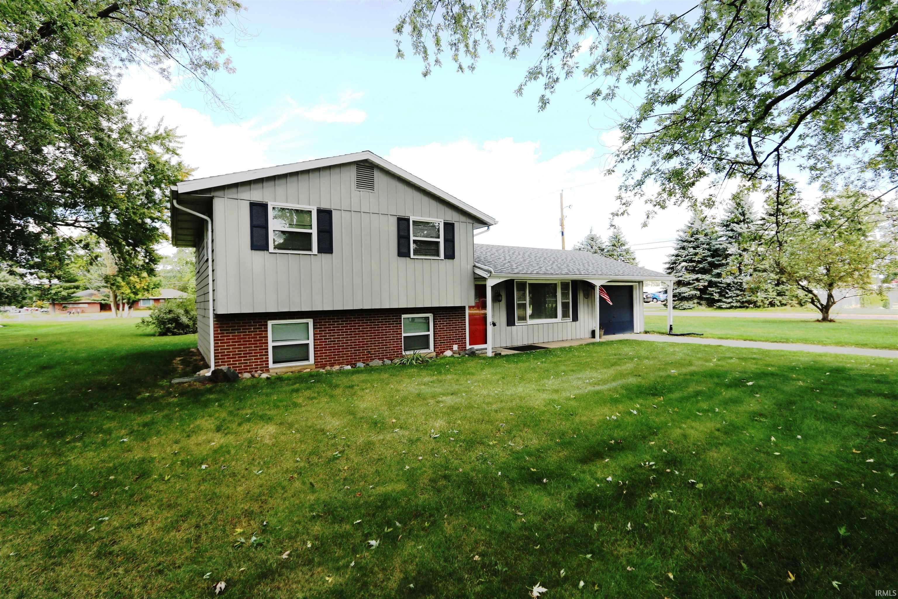 28895 Danielson DR, Elkhart, IN 46514