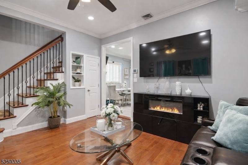 7 Martin St, Paterson City, NJ 07501