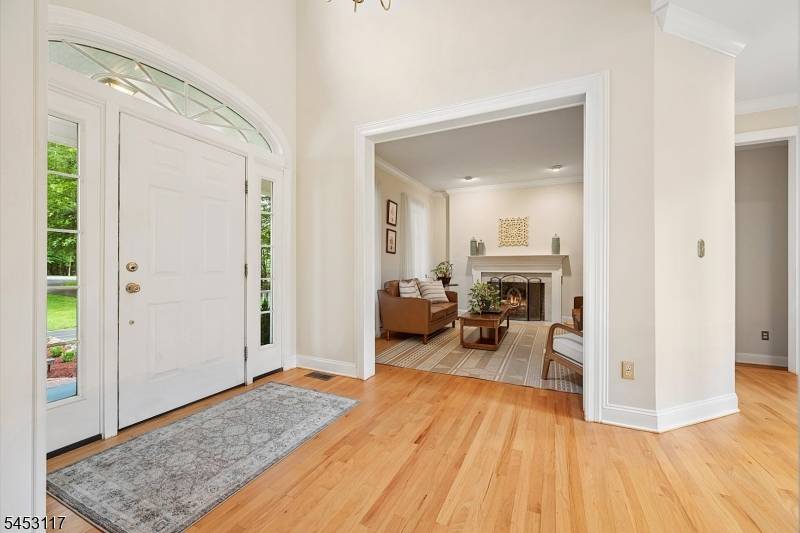 48 Ascot Dr, Washington Twp., NJ 07853