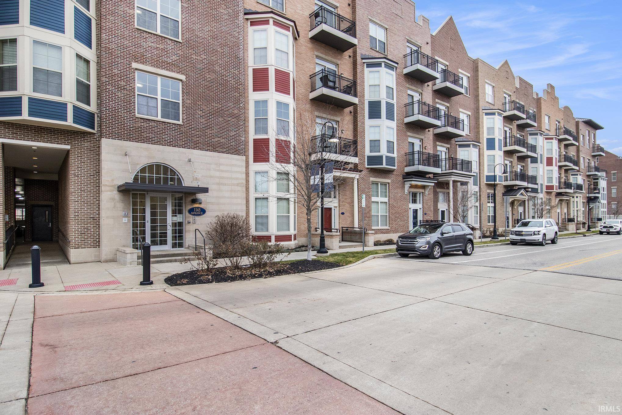 1145 Napoleon ST #309, South Bend, IN 46617-1496
