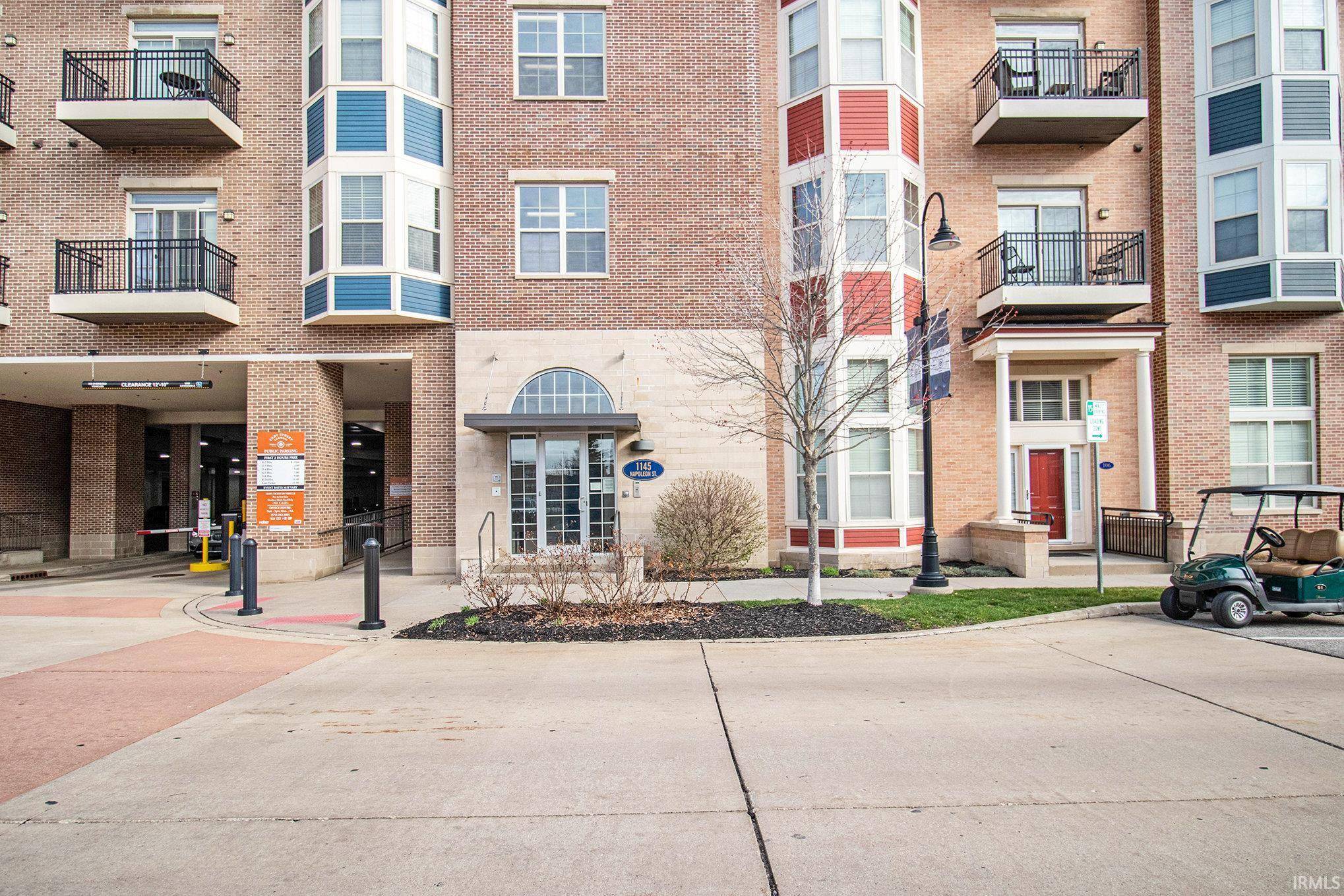 1145 Napoleon ST #408, South Bend, IN 46617