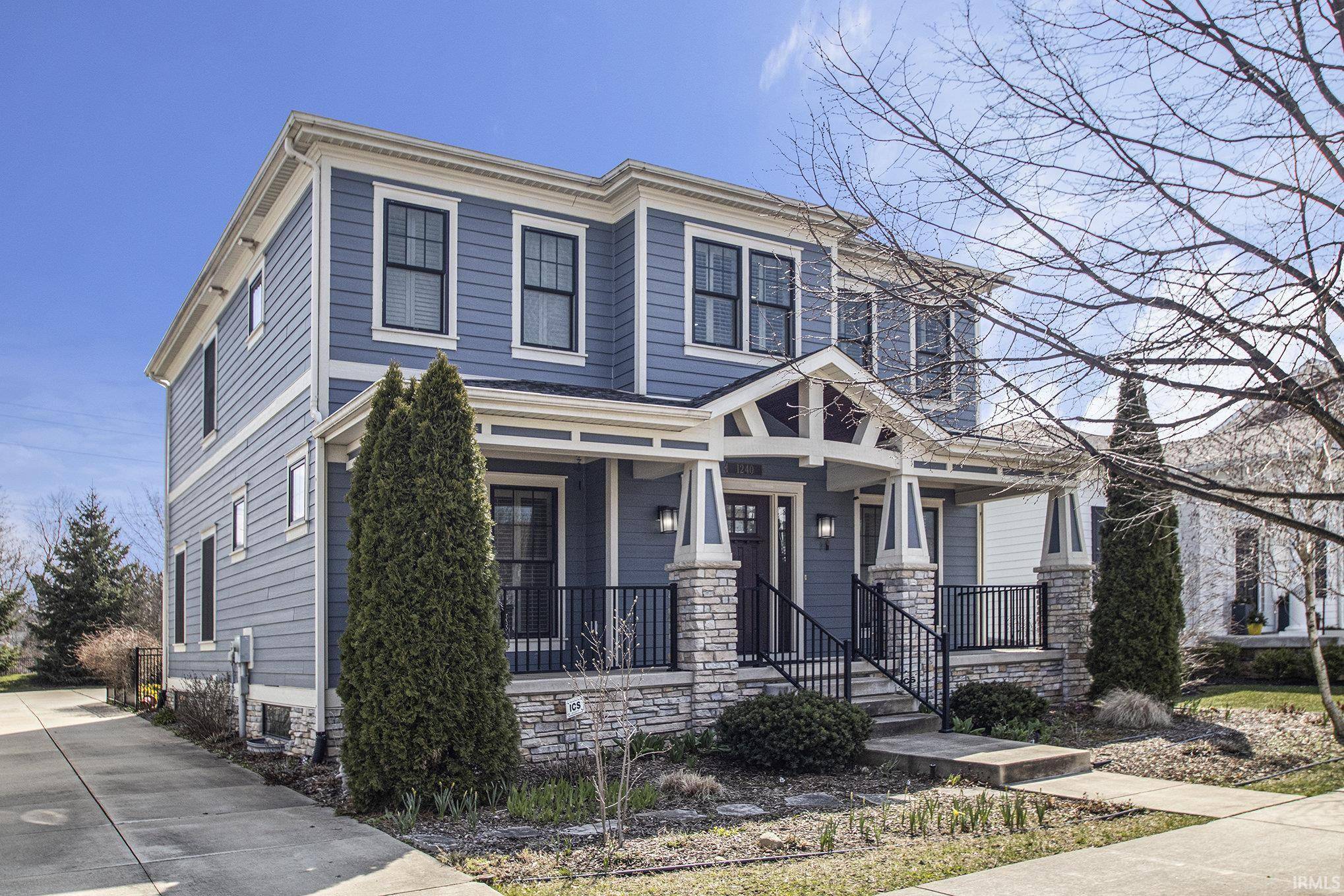 1240 Quigley PL, South Bend, IN 46617-4405