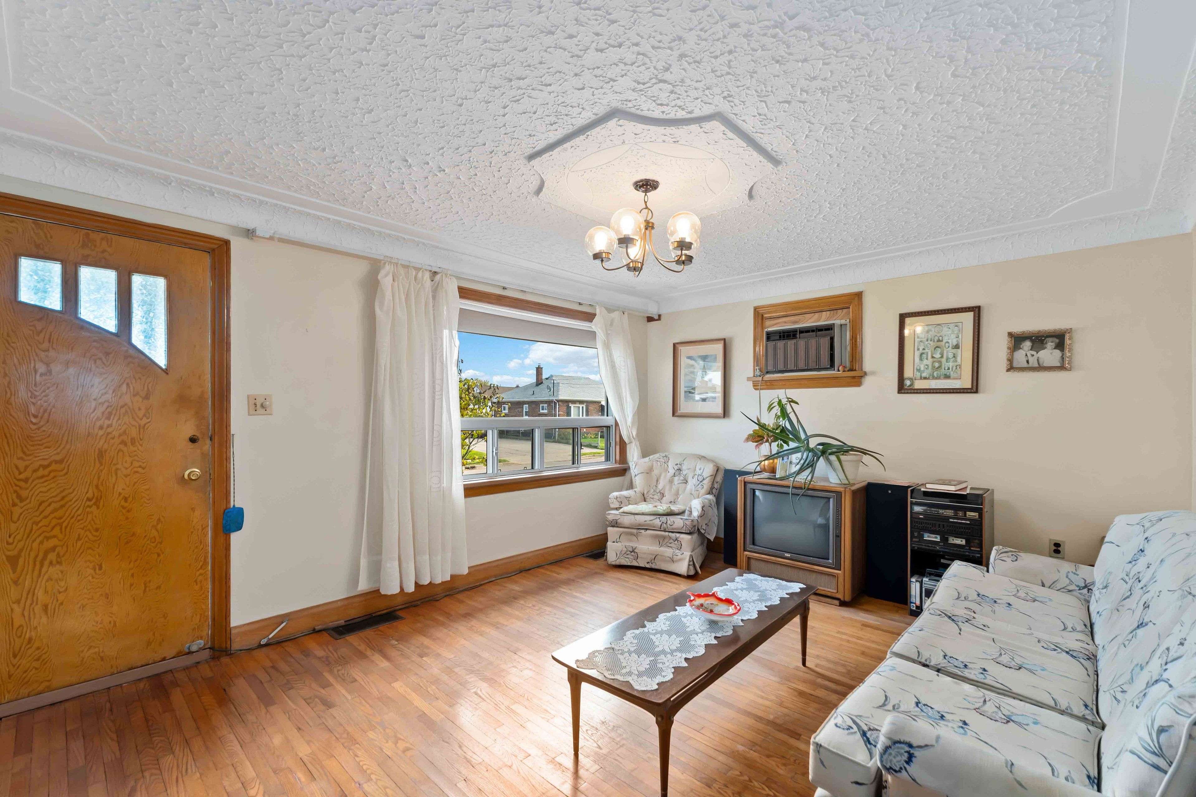 506 Harriet ST, Welland, ON L3B 2J1