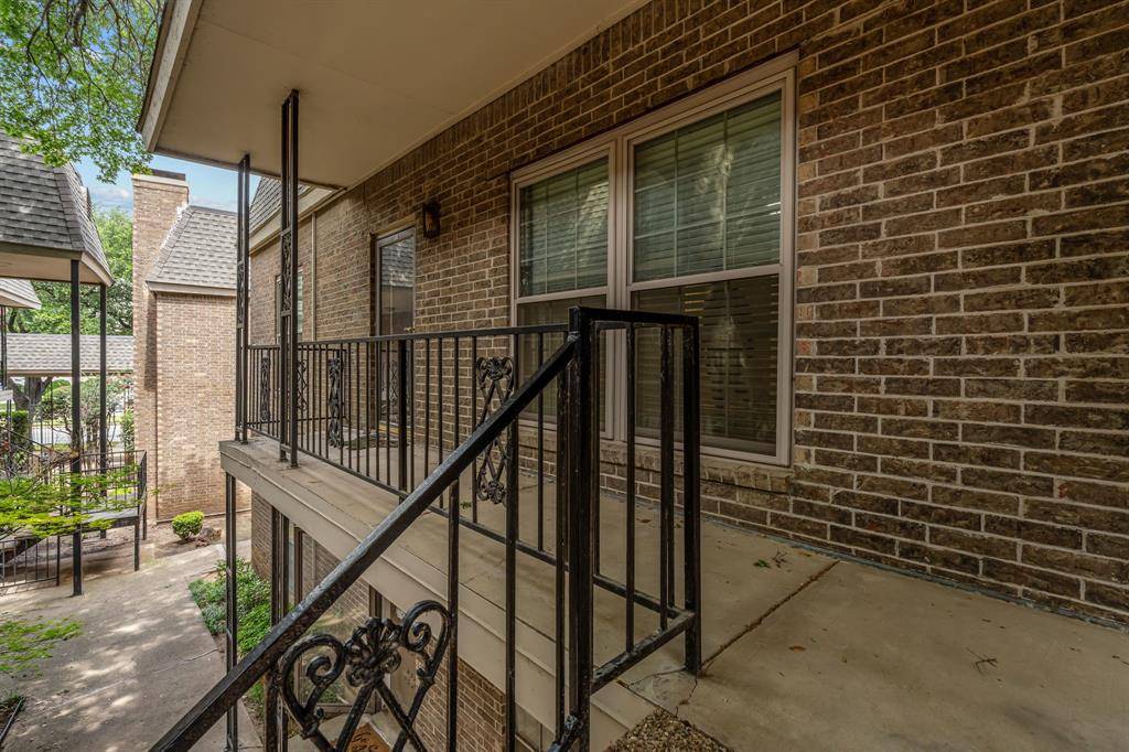 4420 Harlanwood Drive #228, Fort Worth, TX 76109