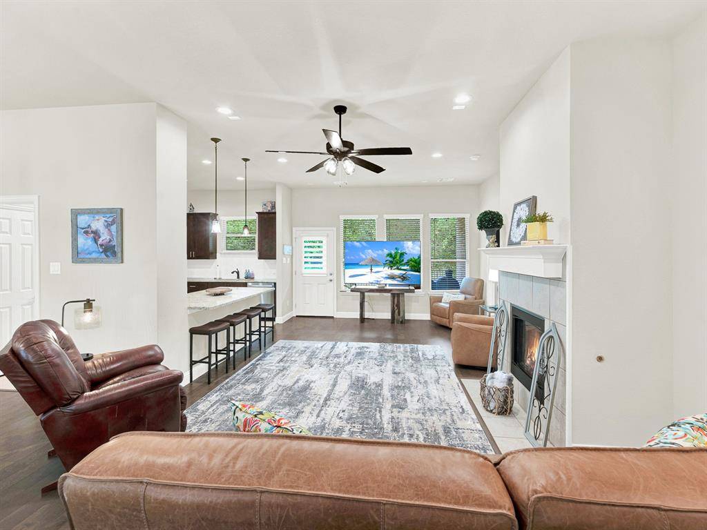 805 Hearthside Way, Mckinney, TX 75071