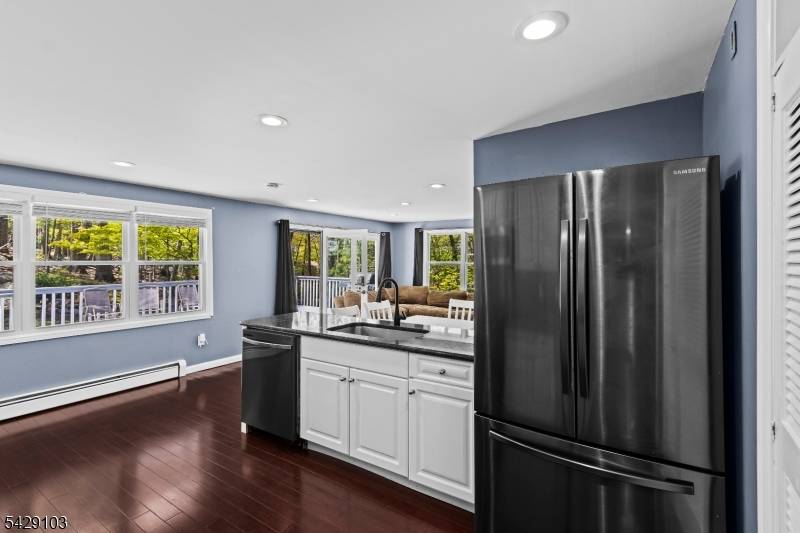 15 Mohican Ave, Roxbury Twp., NJ 07850