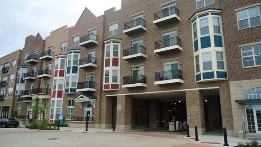 1145 Napoleon ST #203, South Bend, IN 46617