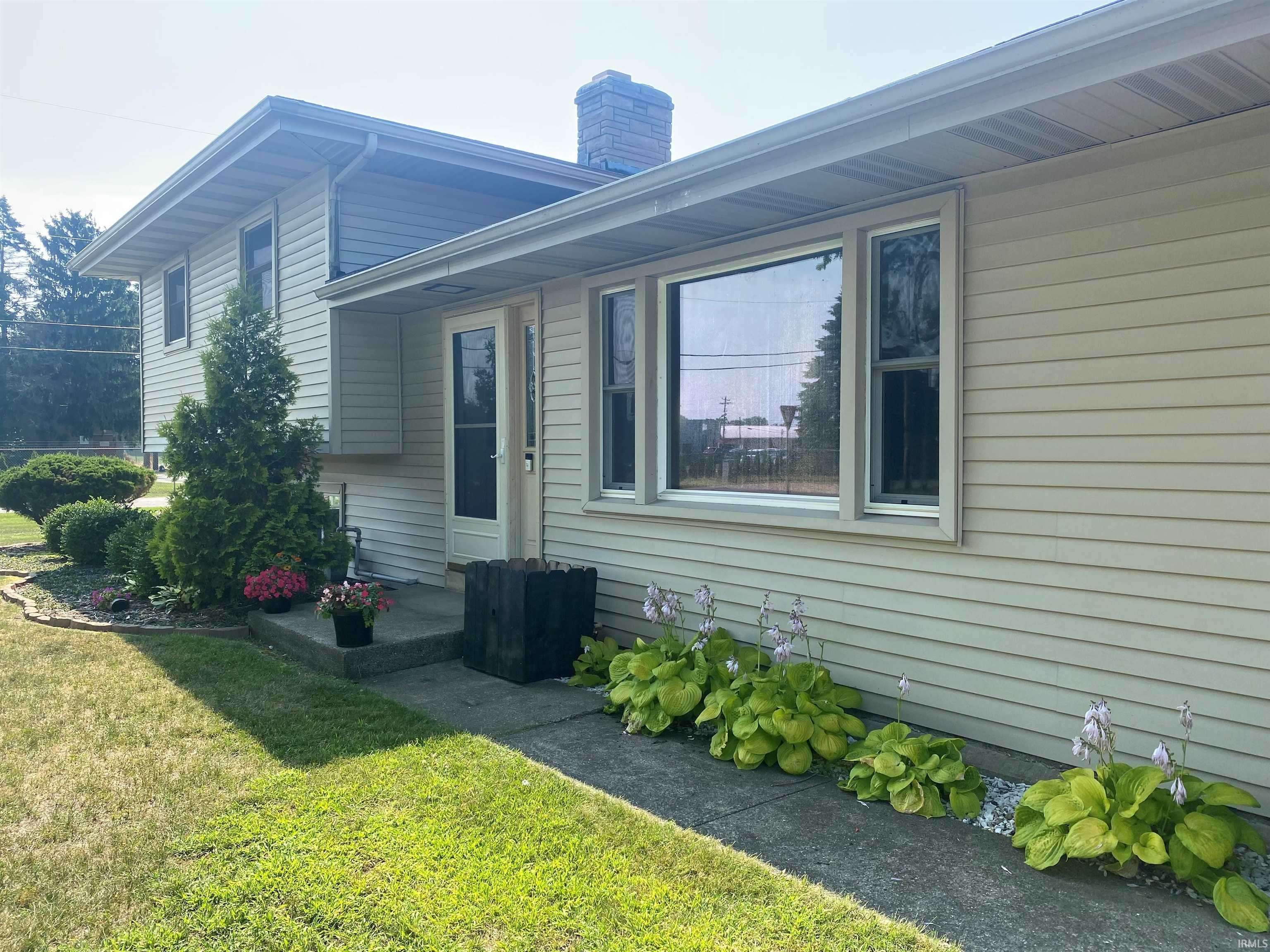 28892 Danielson DR, Elkhart, IN 46514-1142
