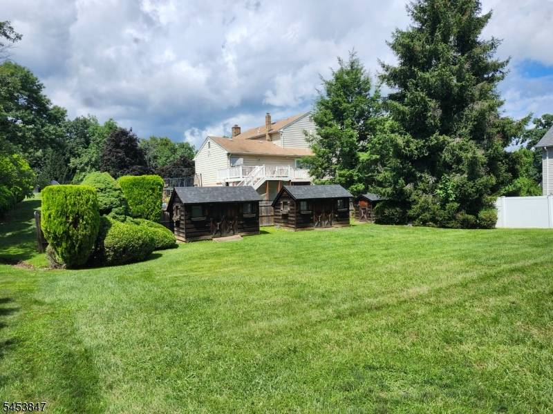 11 Bullens Ave, Wayne Twp., NJ 07470