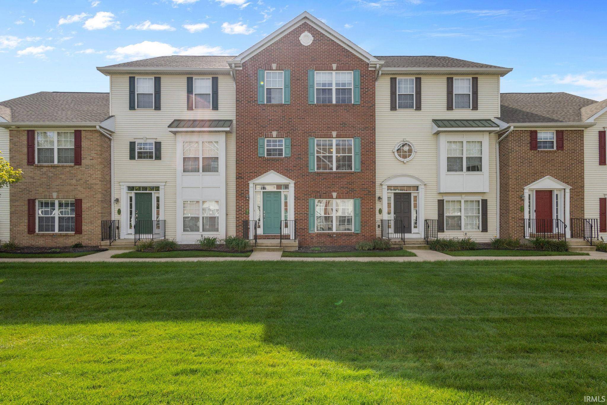 432 Abbey ST, South Bend, IN 46637-3379