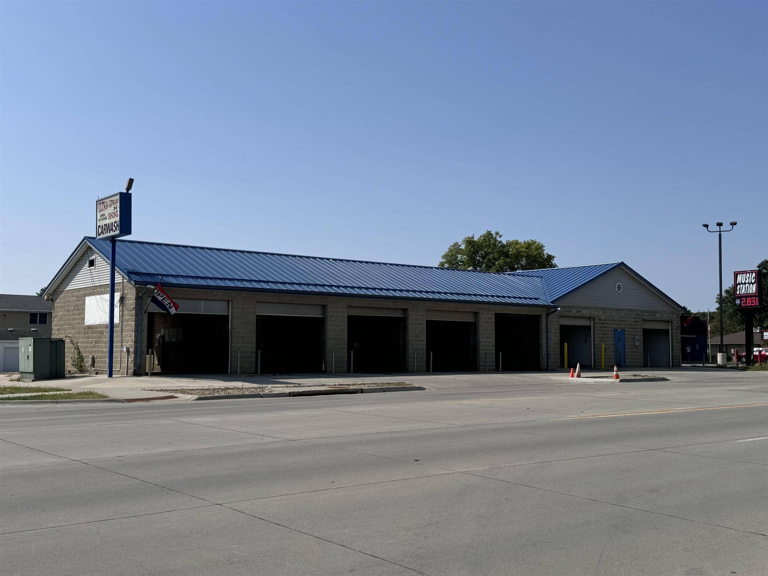 1408 1 ST, Cedar Falls, IA 50613