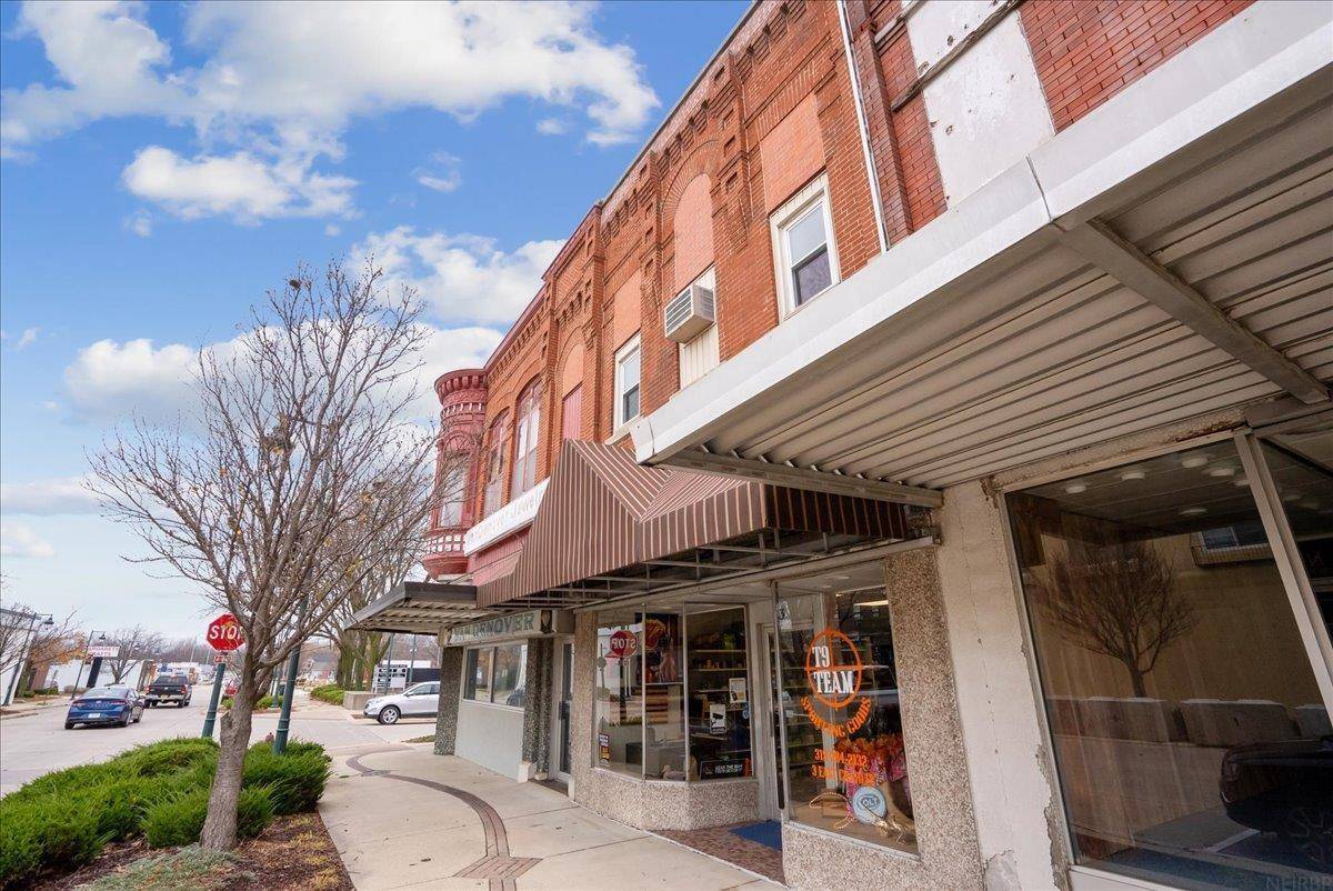 3 E Charles, Oelwein, IA 50662