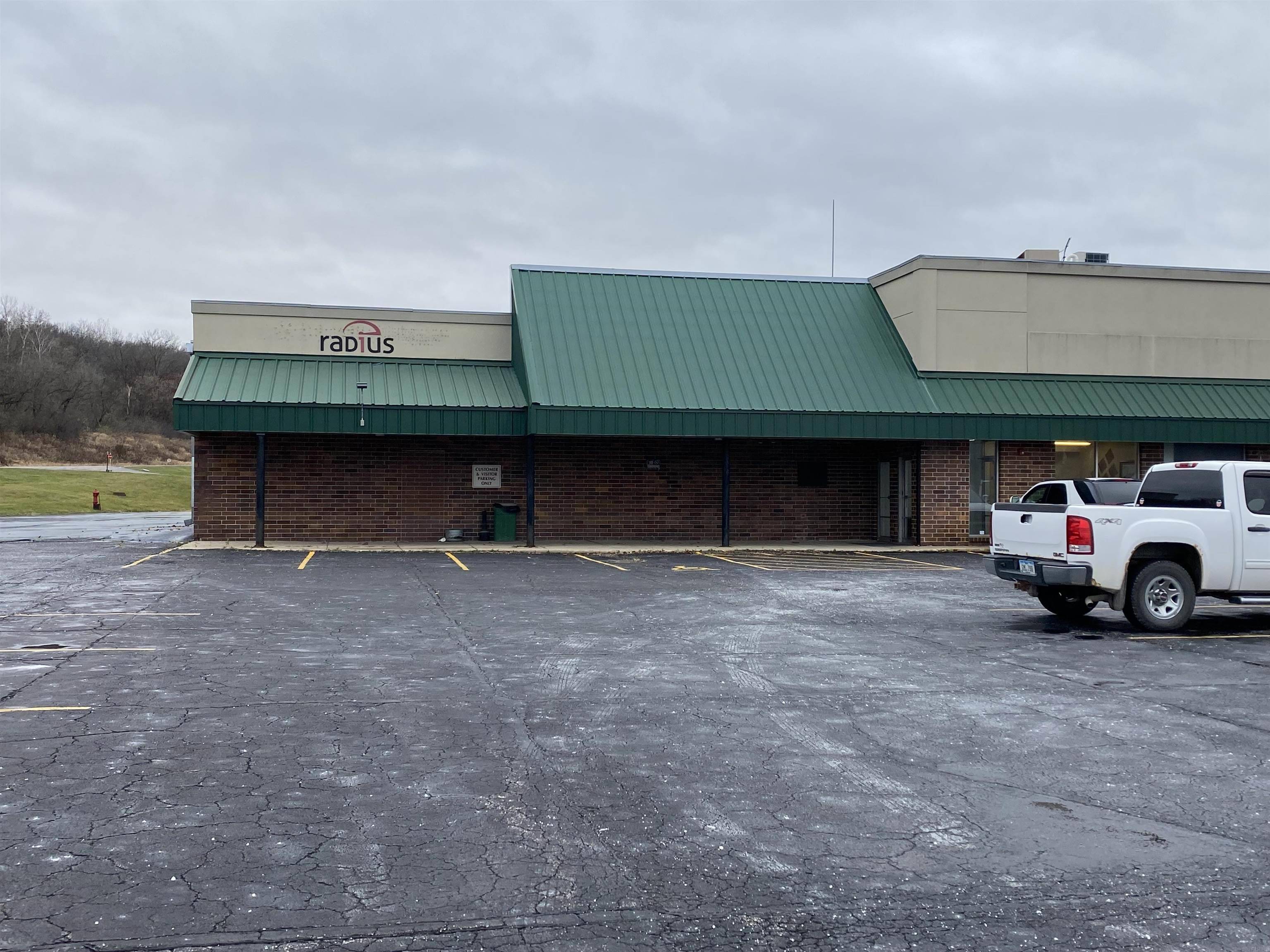 1111 Montgomery ST #Suite A, Decorah, IA 52101