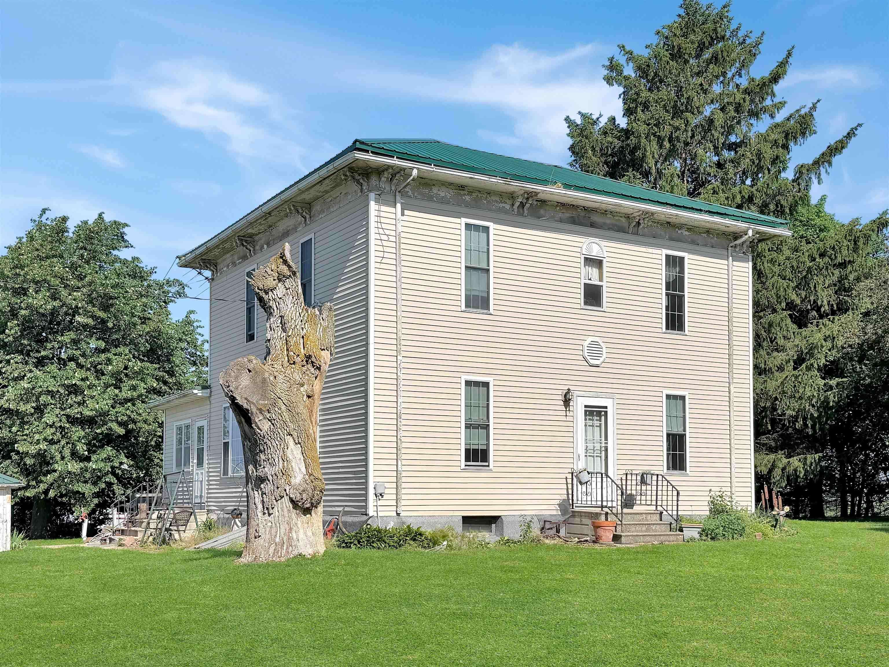 1950 F AVE, Gladbrook, IA 50635