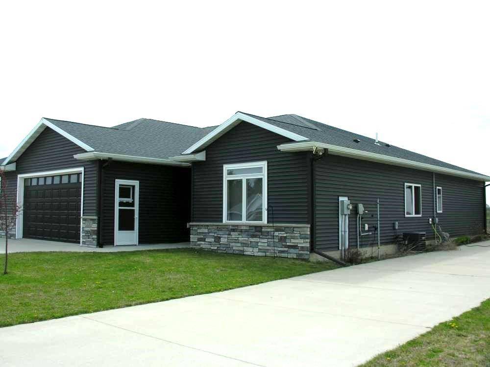 530 S Randolph ST, Stacyville, IA 50476