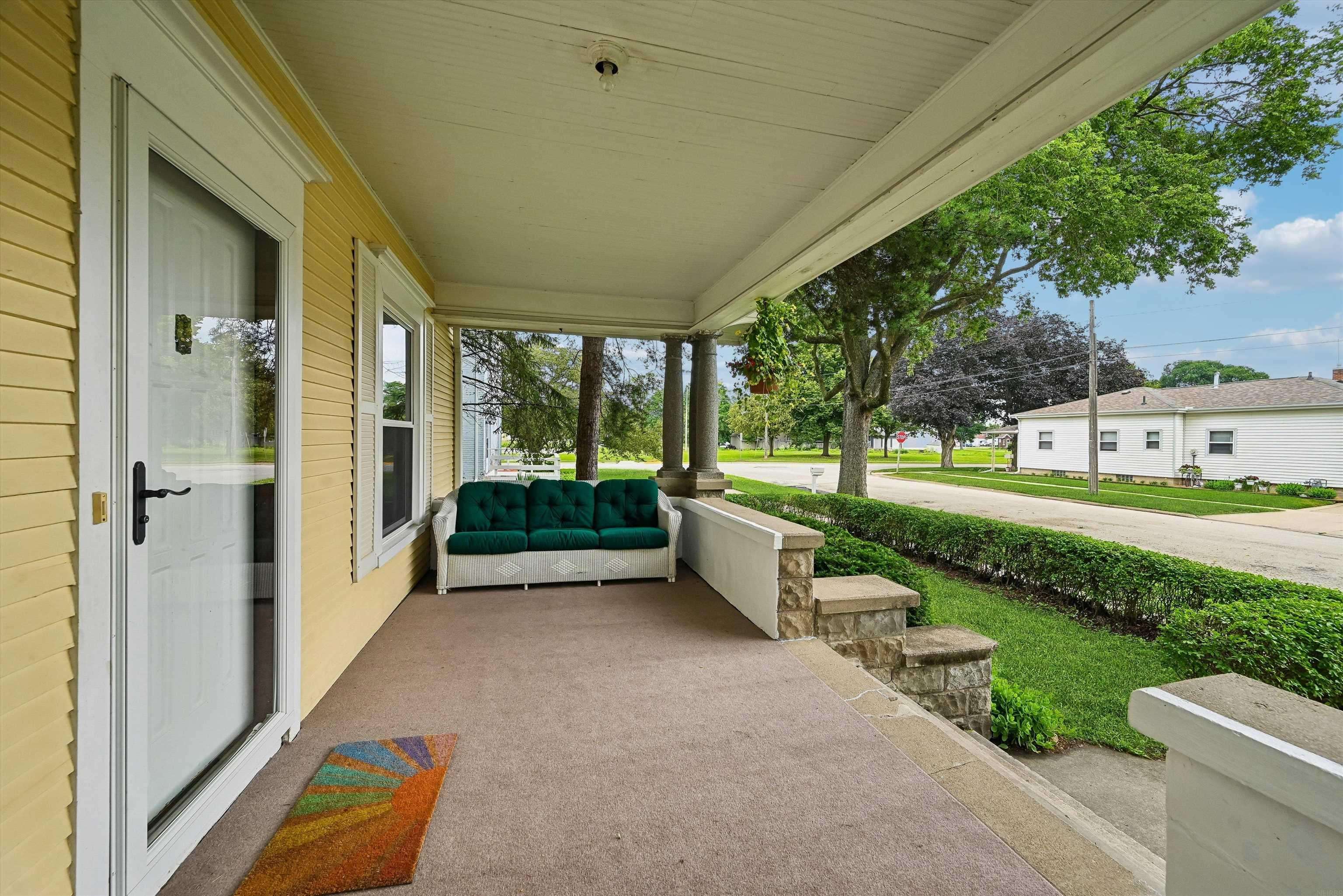 310 SW 5th ST, Waverly, IA 50677