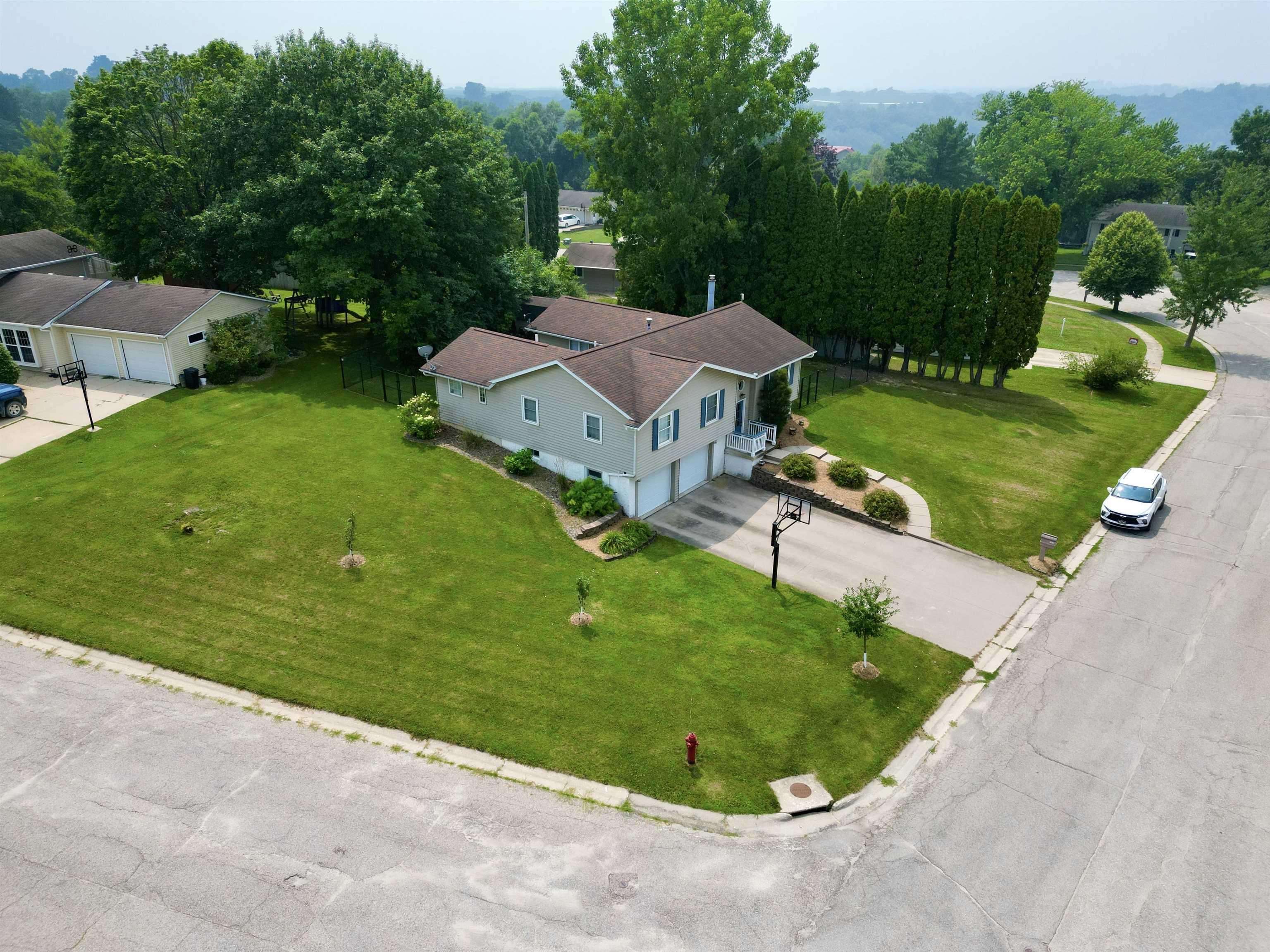 1210 Skyline DR, Decorah, IA 52101