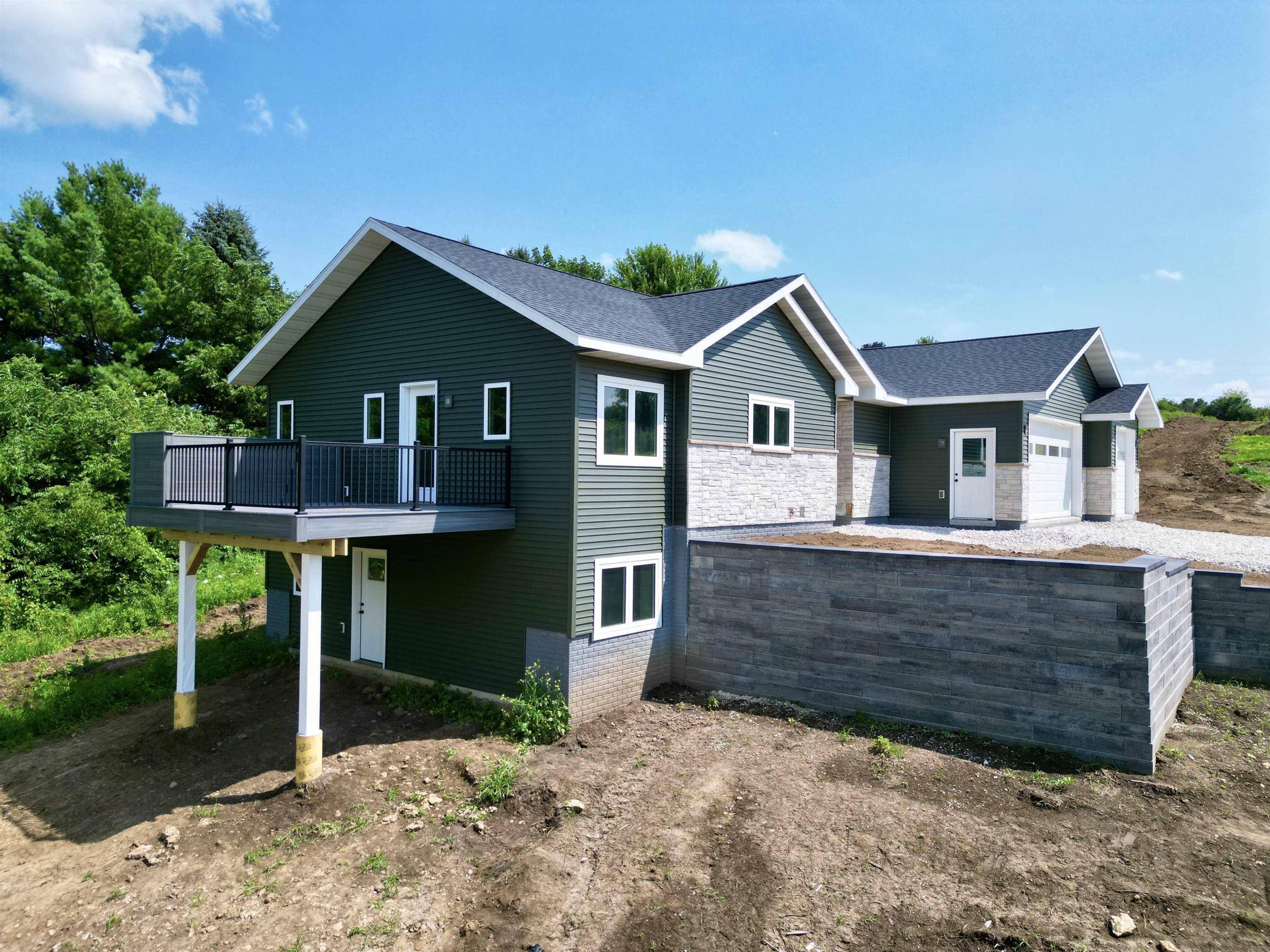 1698 Lettermore RD, Decorah, IA 52101
