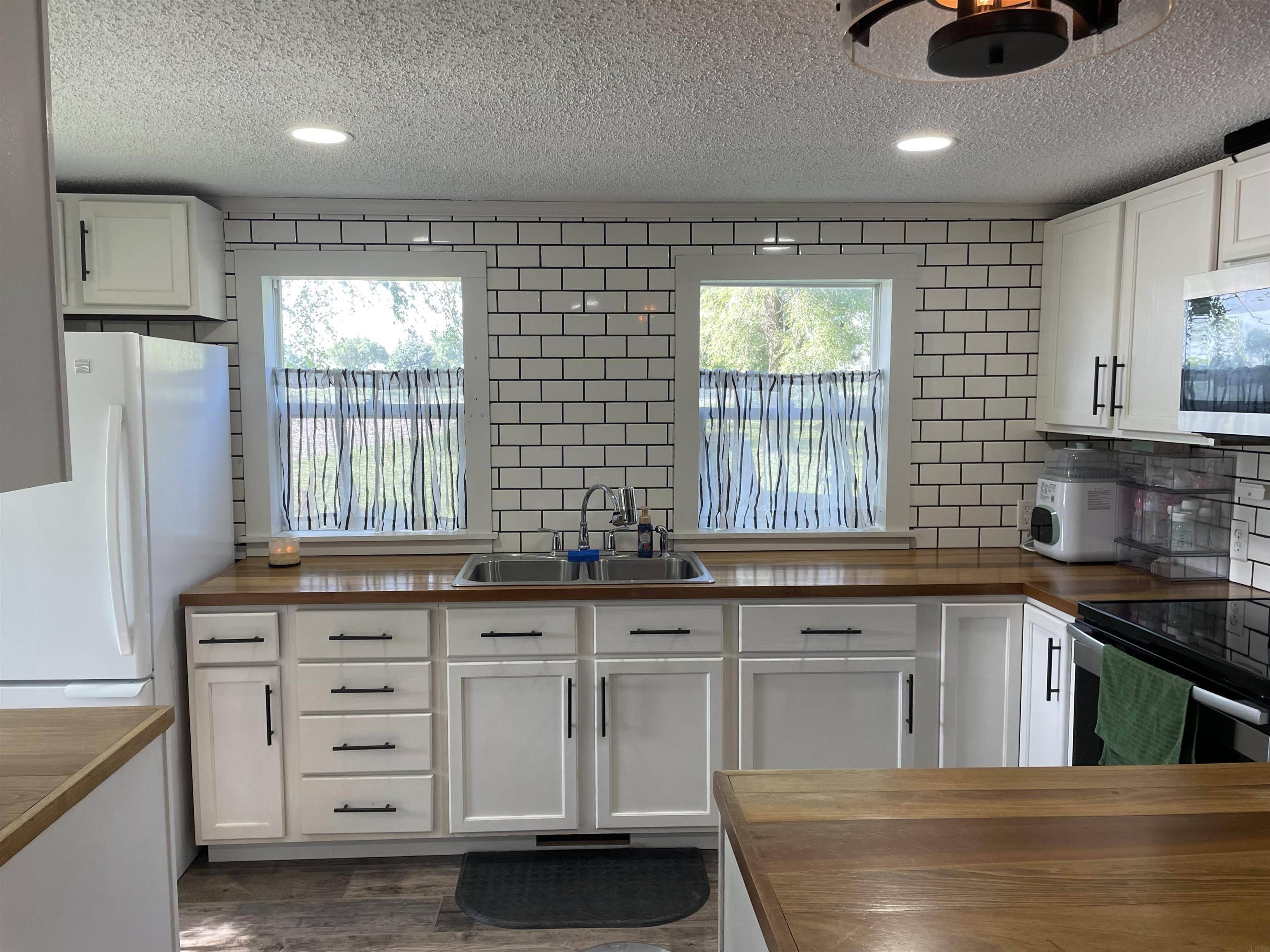 101 E Locust Street, Quasqueton, IA 52326