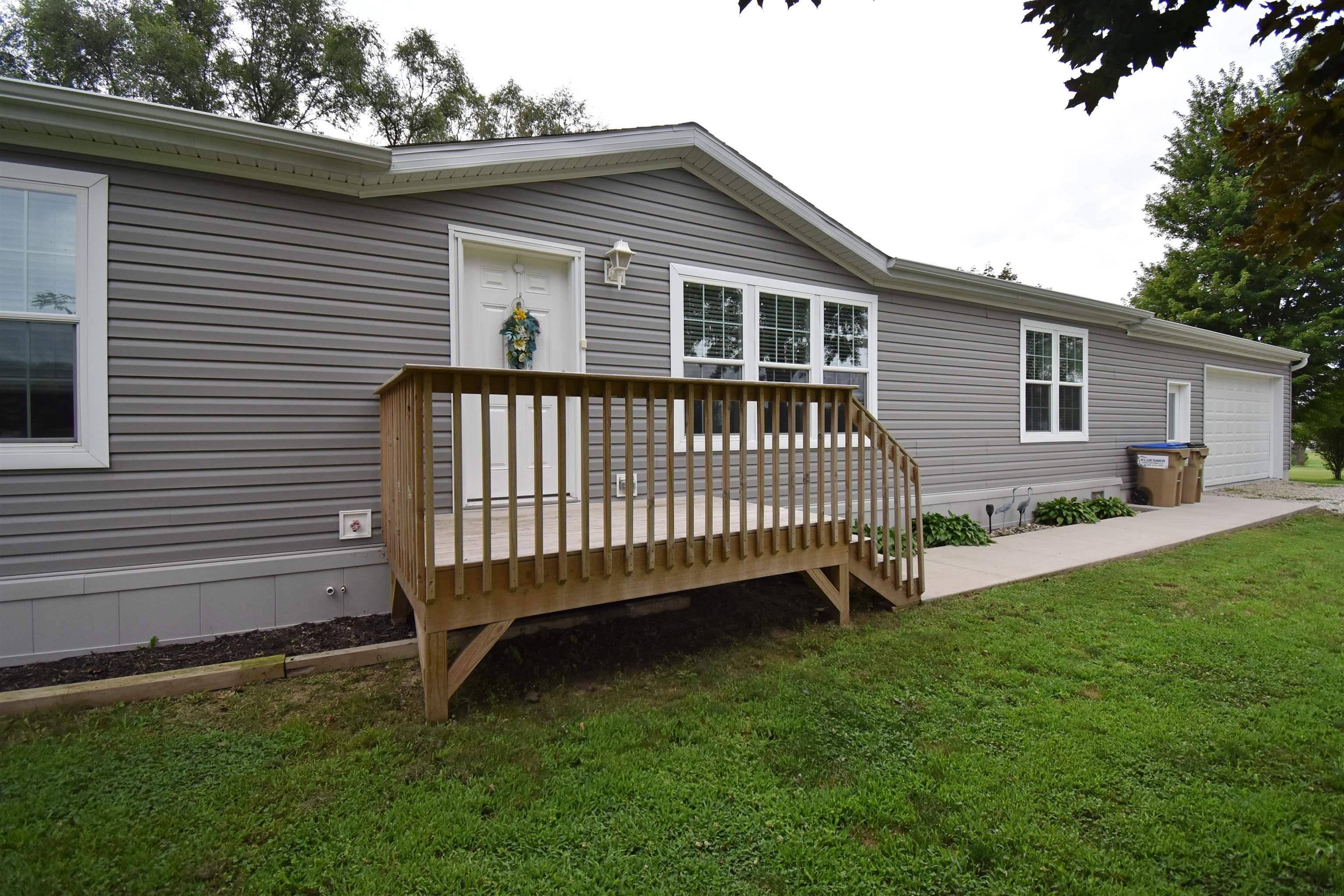 904 E Cedar ST, Quasqueton, IA 52326