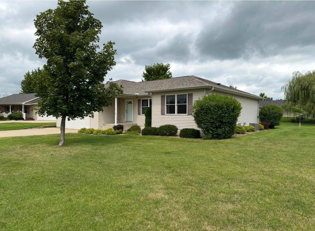 201 Pine CT, Charles City, IA 50616