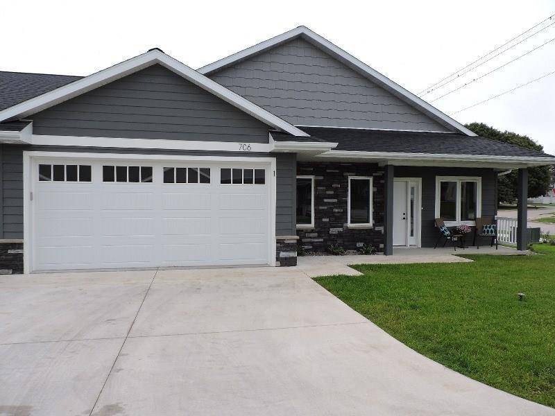 706 E Water ST #1, Decorah, IA 52101