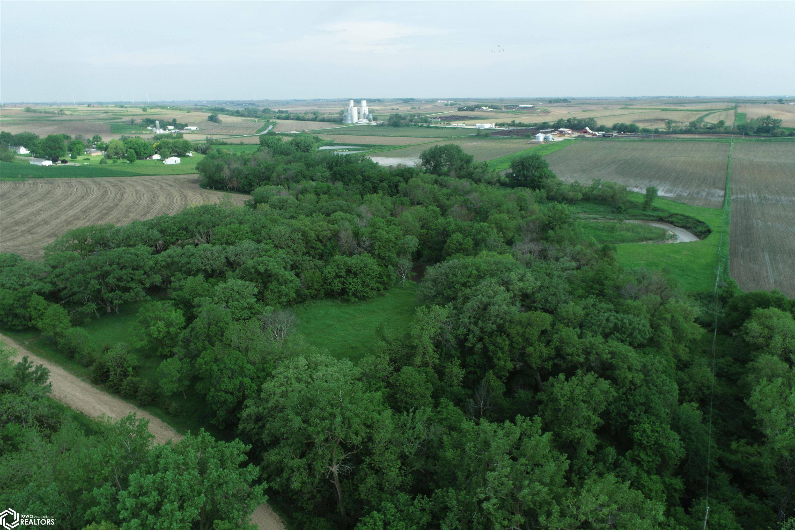 4th ST, IA 51440