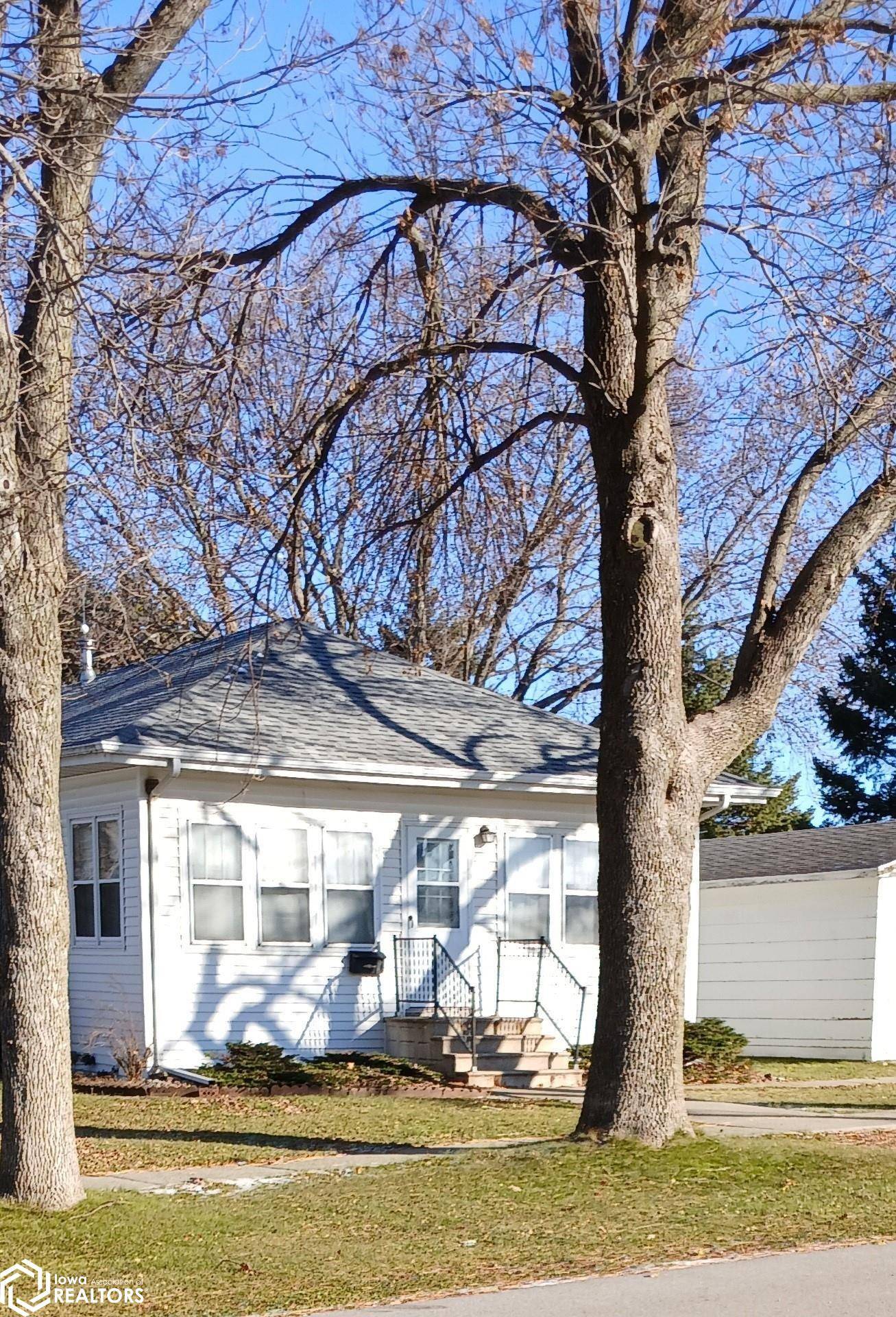 147 4th AVE, IA 50480