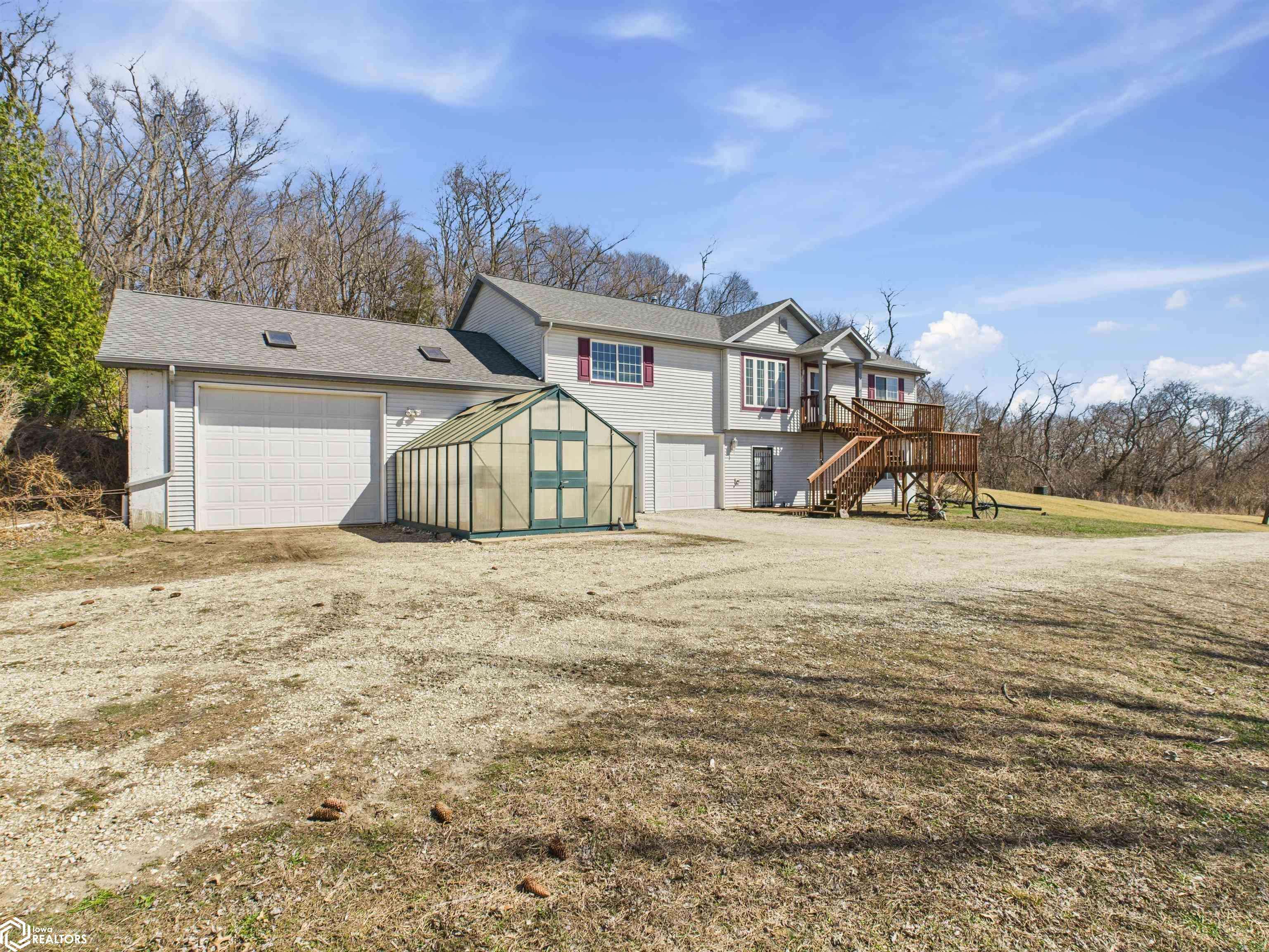 3556 Highway 99, Wapello, IA 52653