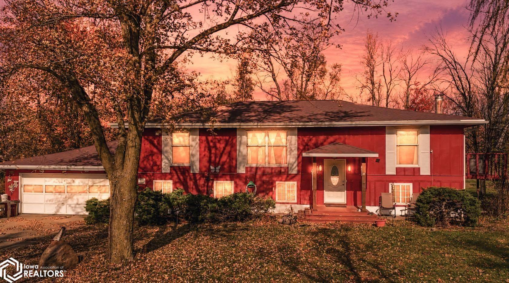 701 W Fairground ST, What Cheer, IA 50268