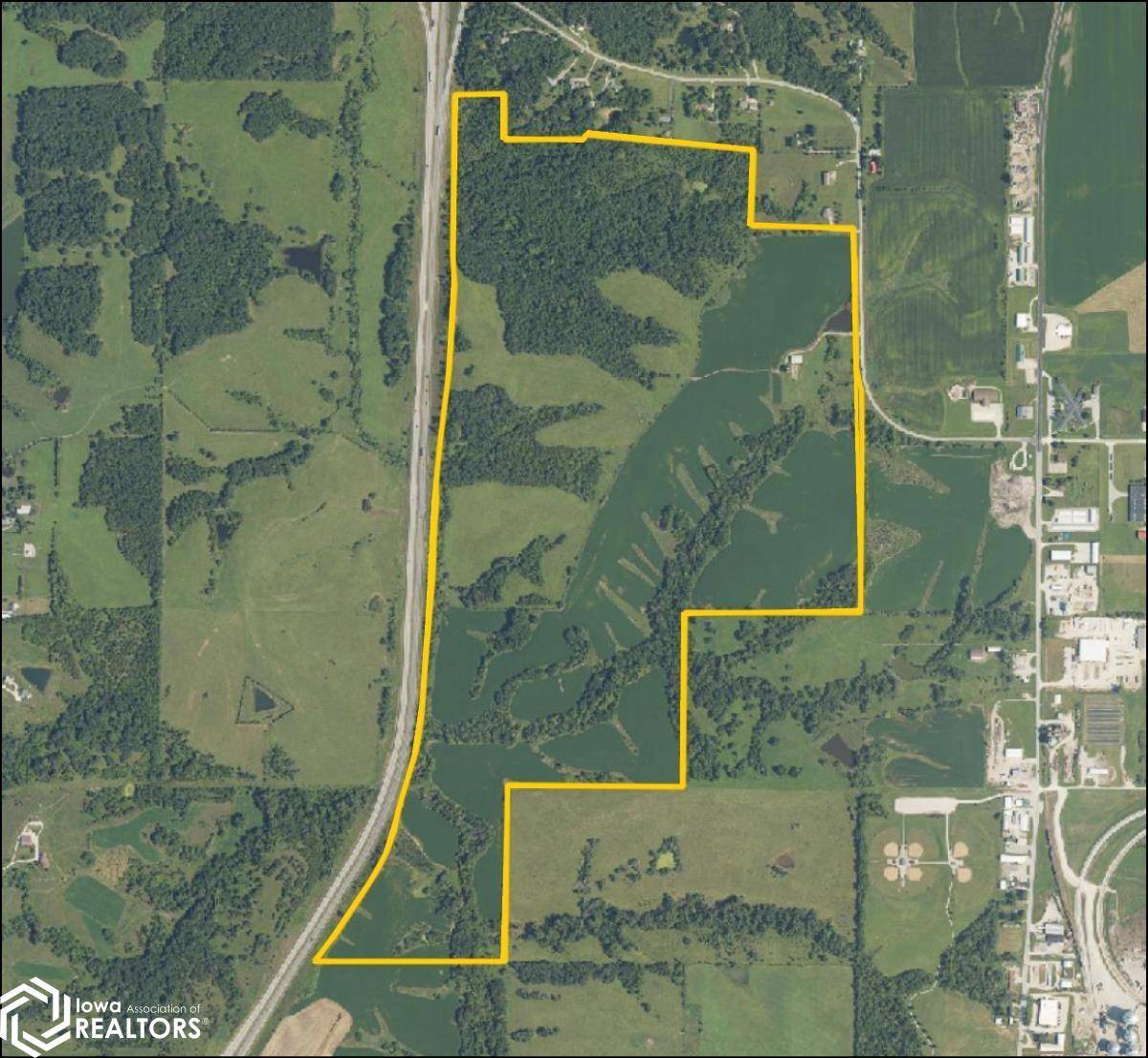 Hwy 152, Osceola, IA 50213
