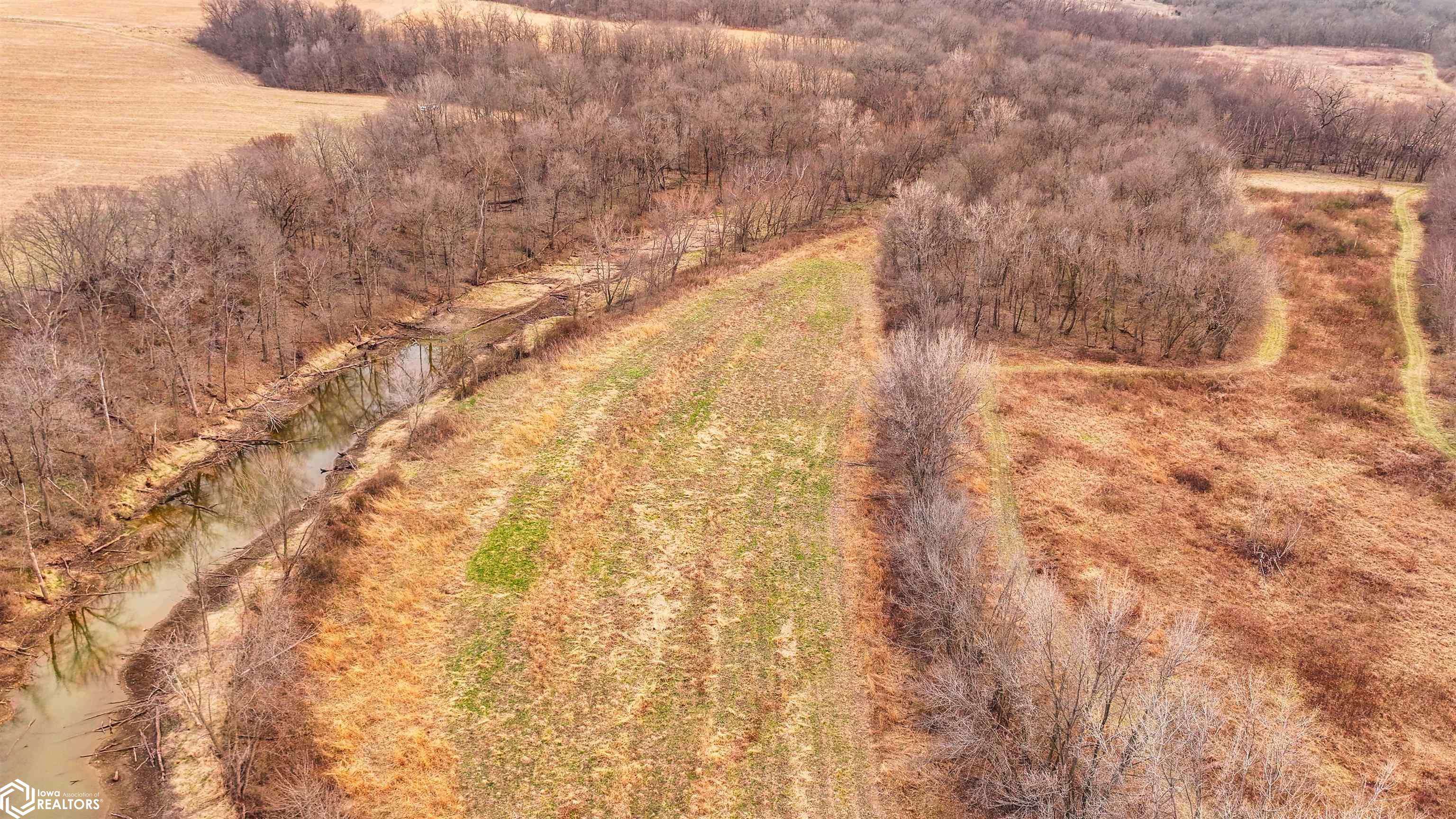 001 Swallow BLVD, Floris, IA 52560