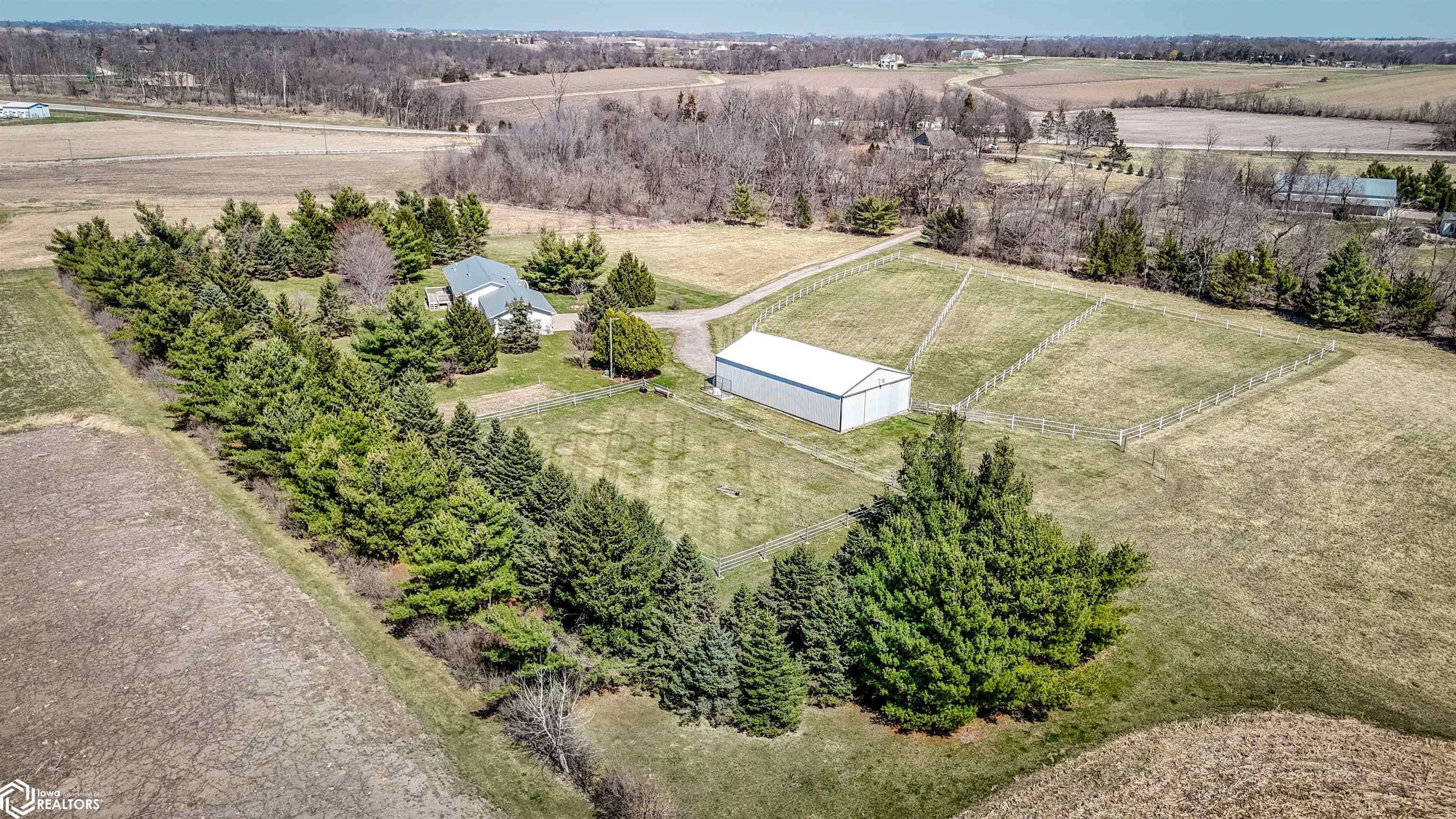 3522 Lori Sue LN, Toddville, IA 52341