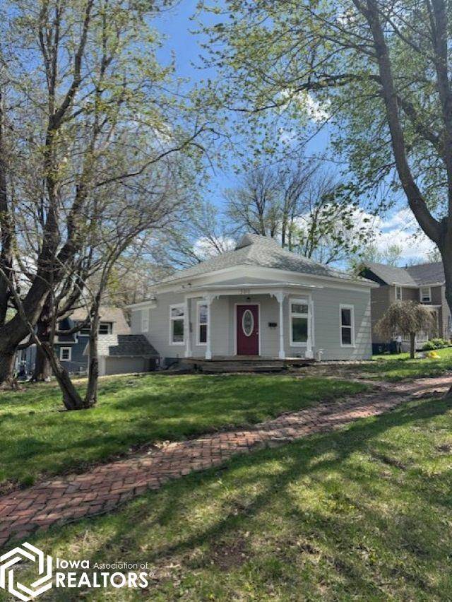 300 E Washington AVE, Shenandoah, IA 51601