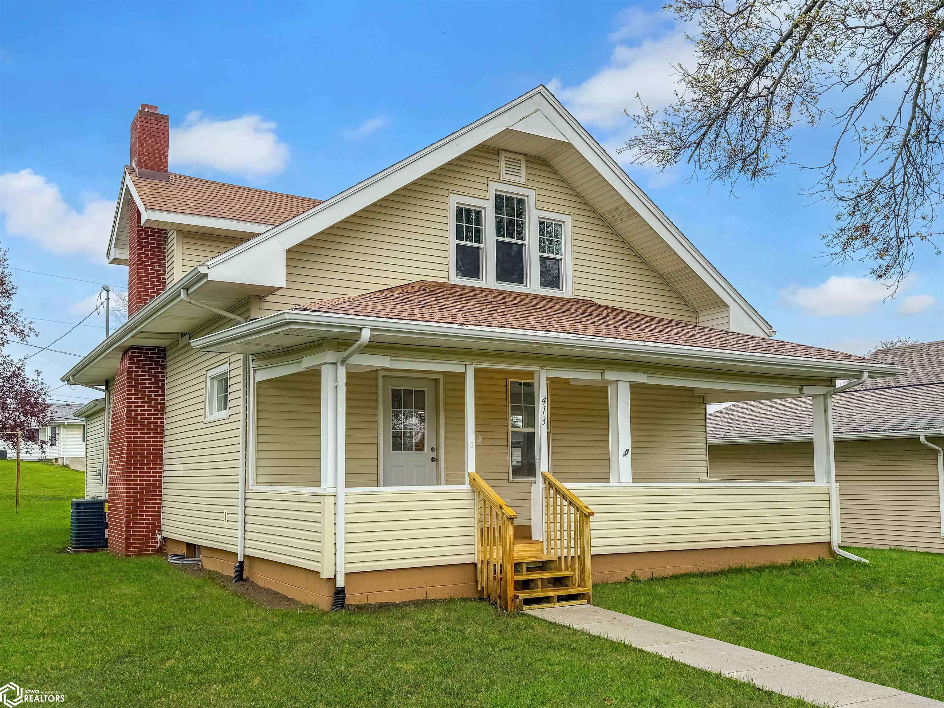 413 4th ST, Gladbrook, IA 50635