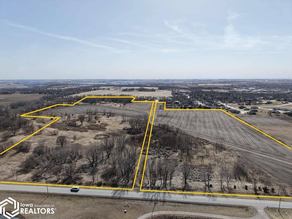 12th ST, Mason City, IA 50401
