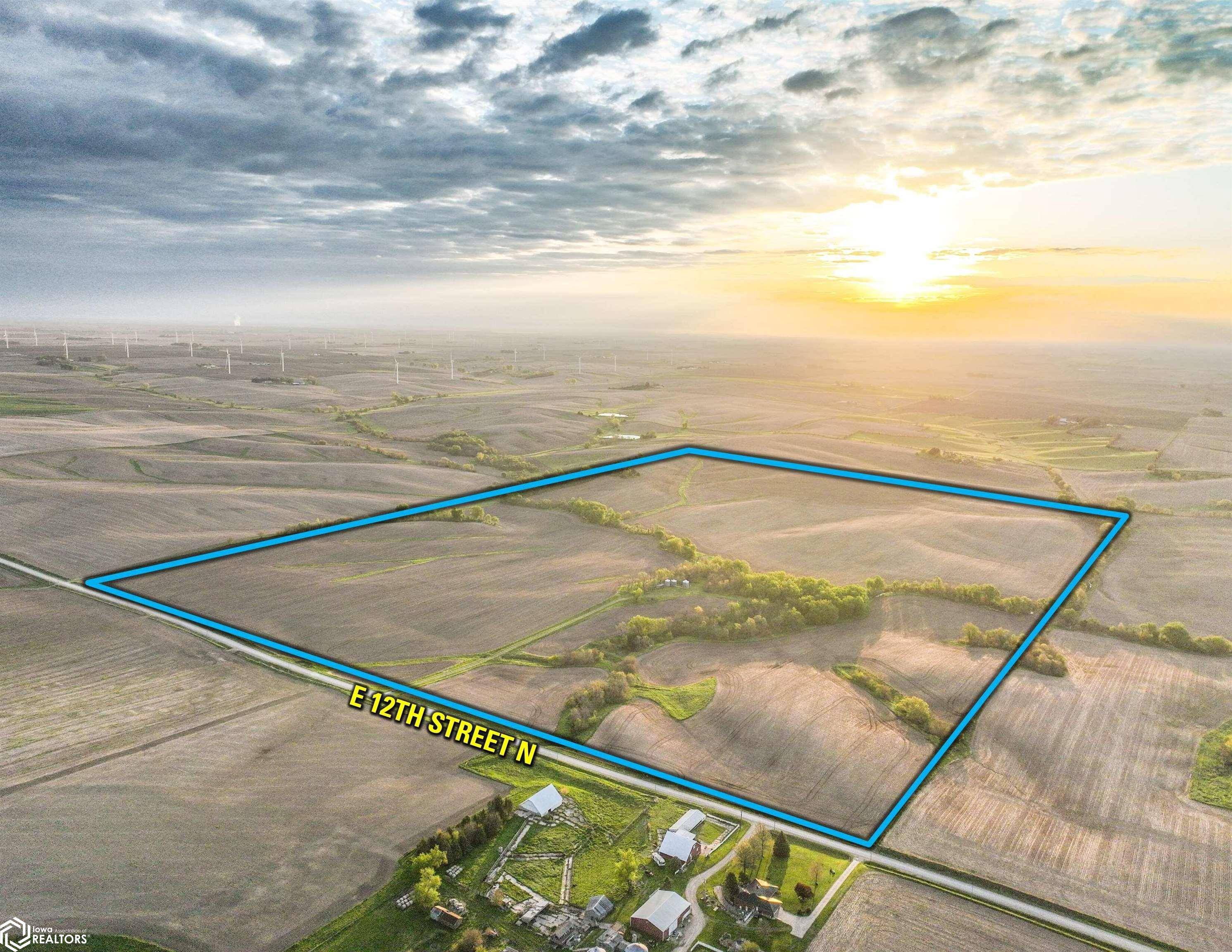02 E 12th ST, Baxter, IA 50028