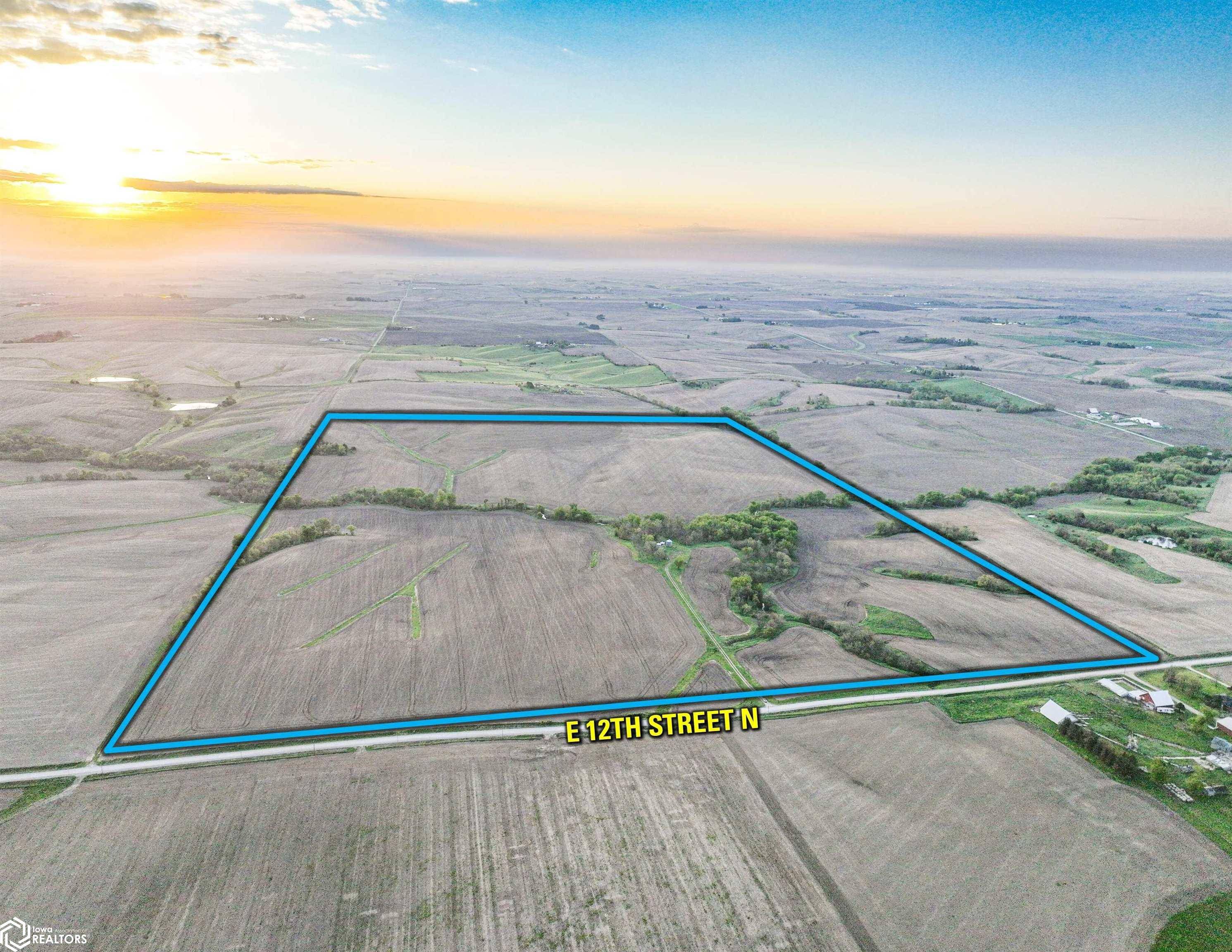 02 E 12th ST, Baxter, IA 50028