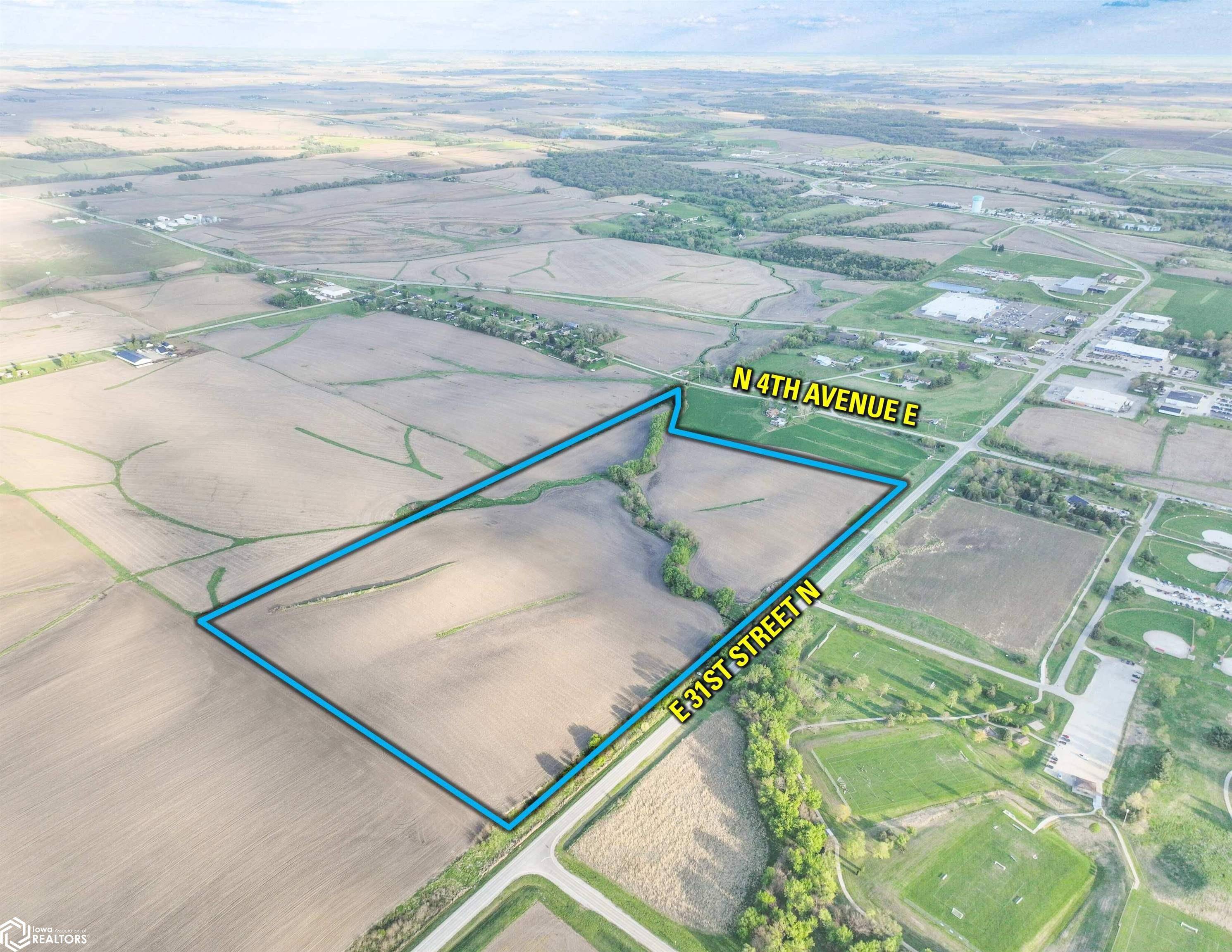03 E 31st ST, Newton, IA 50208