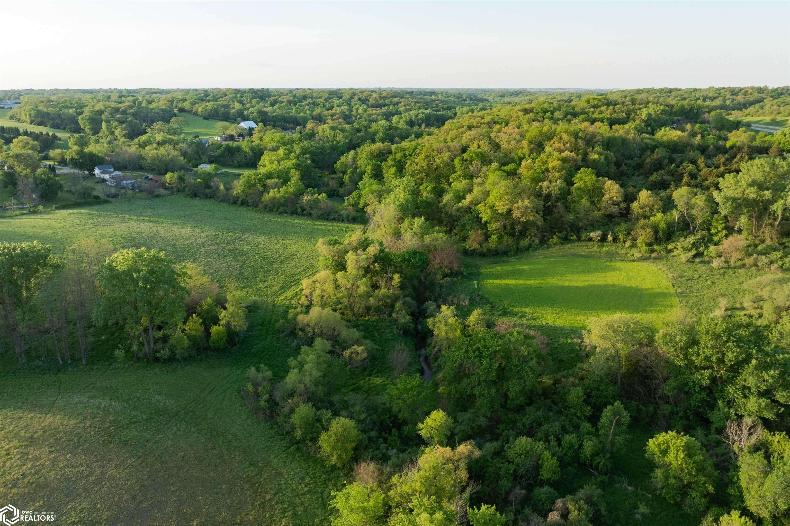 2764 140th ST, Swisher, IA 52338