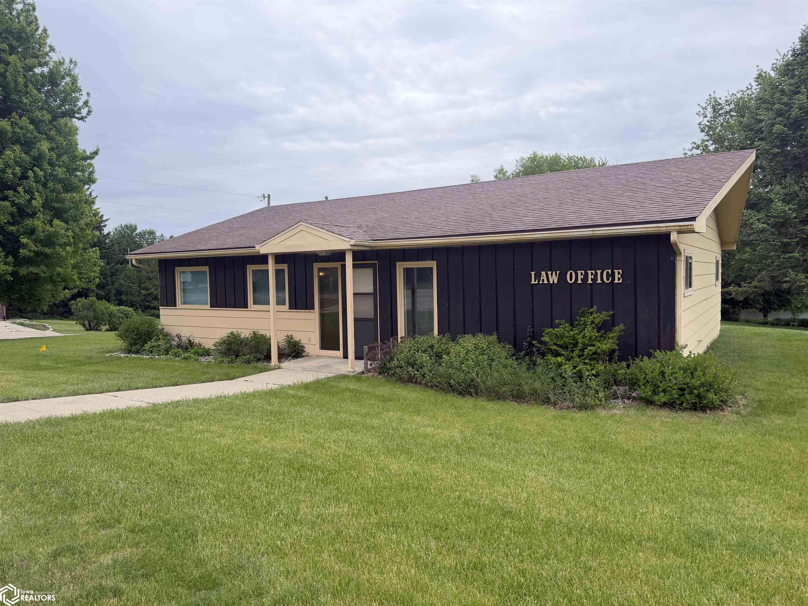 710 King ST, Gladbrook, IA 50635