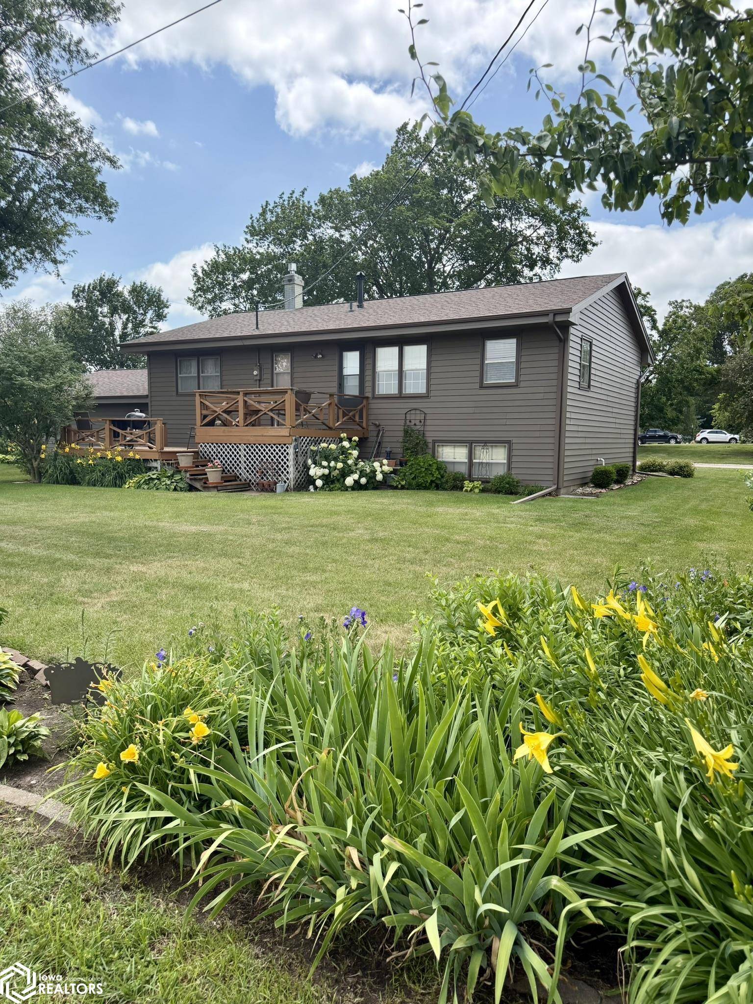 403 11Th ST, Clarion, IA 50525