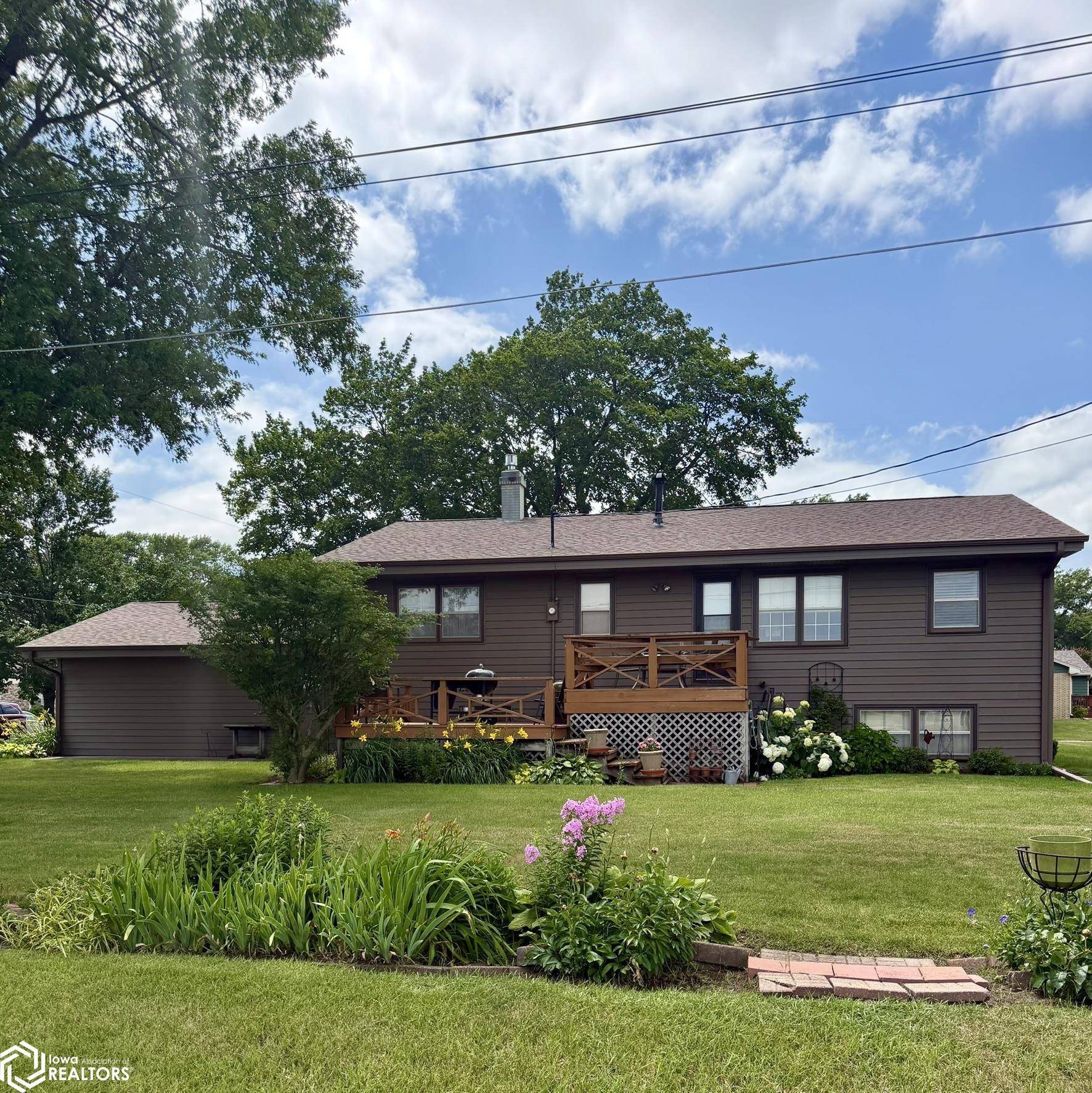 403 11Th ST, Clarion, IA 50525