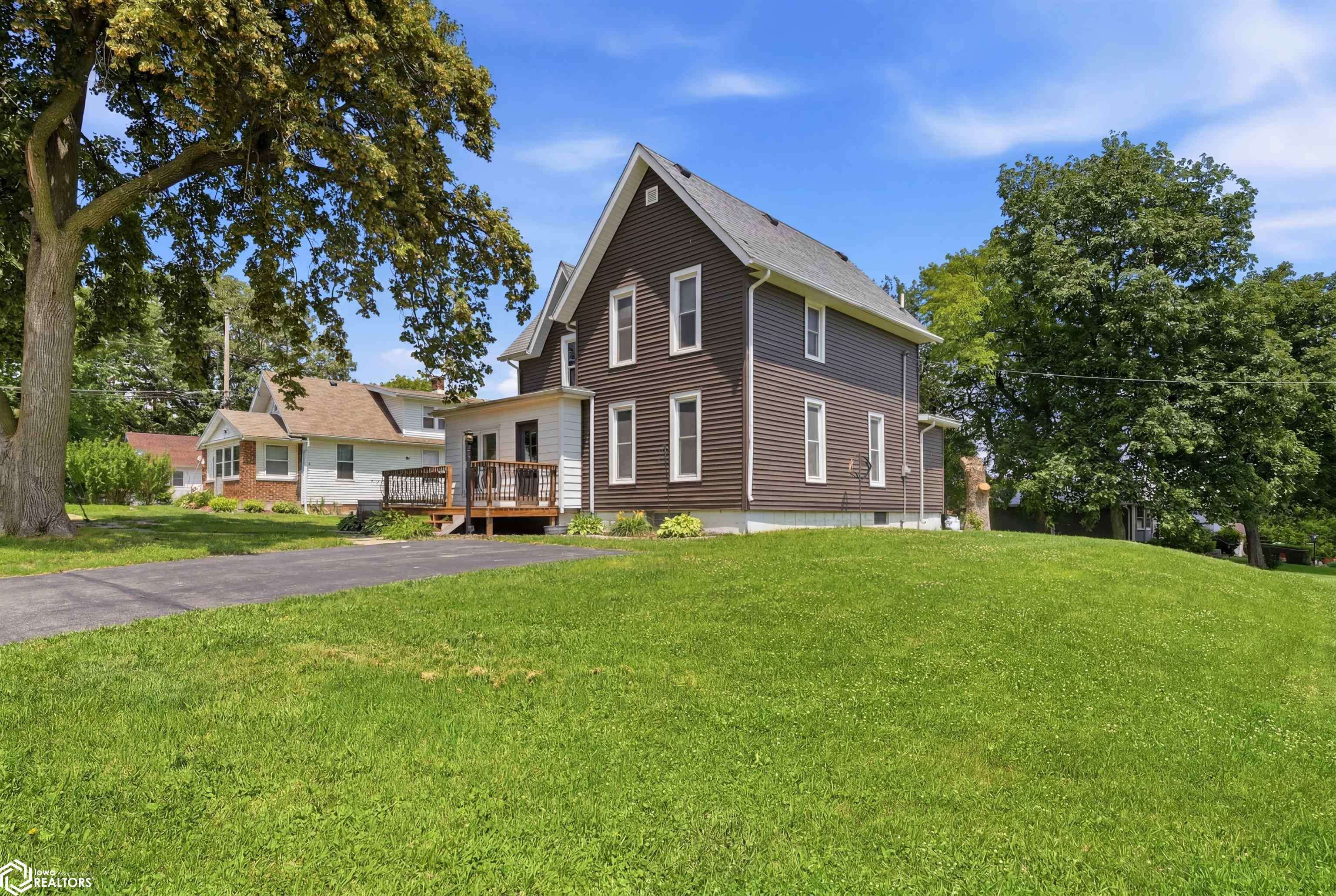 614 Grace ST, Gladbrook, IA 50635