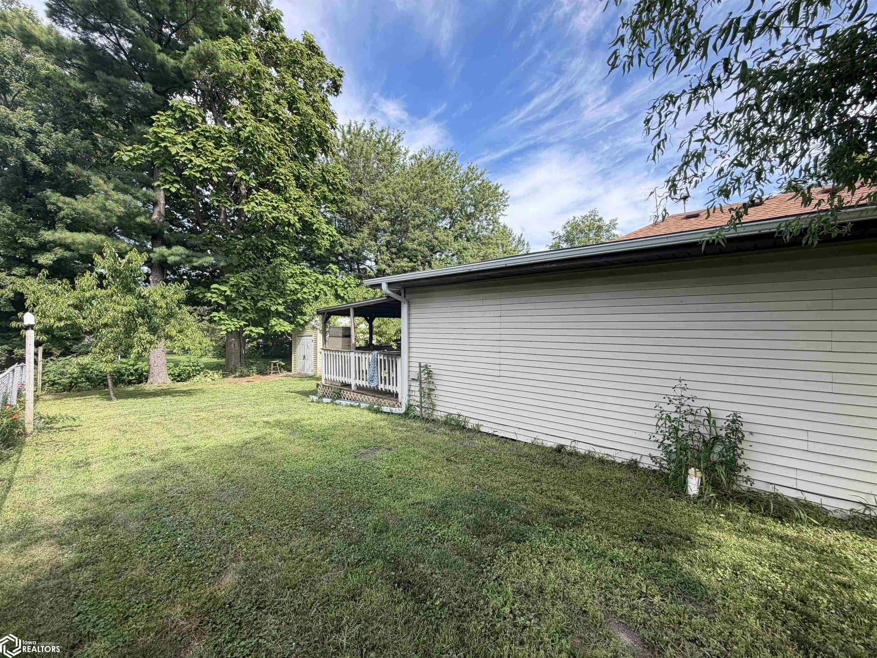 709 N 12th ST, Chariton, IA 50049